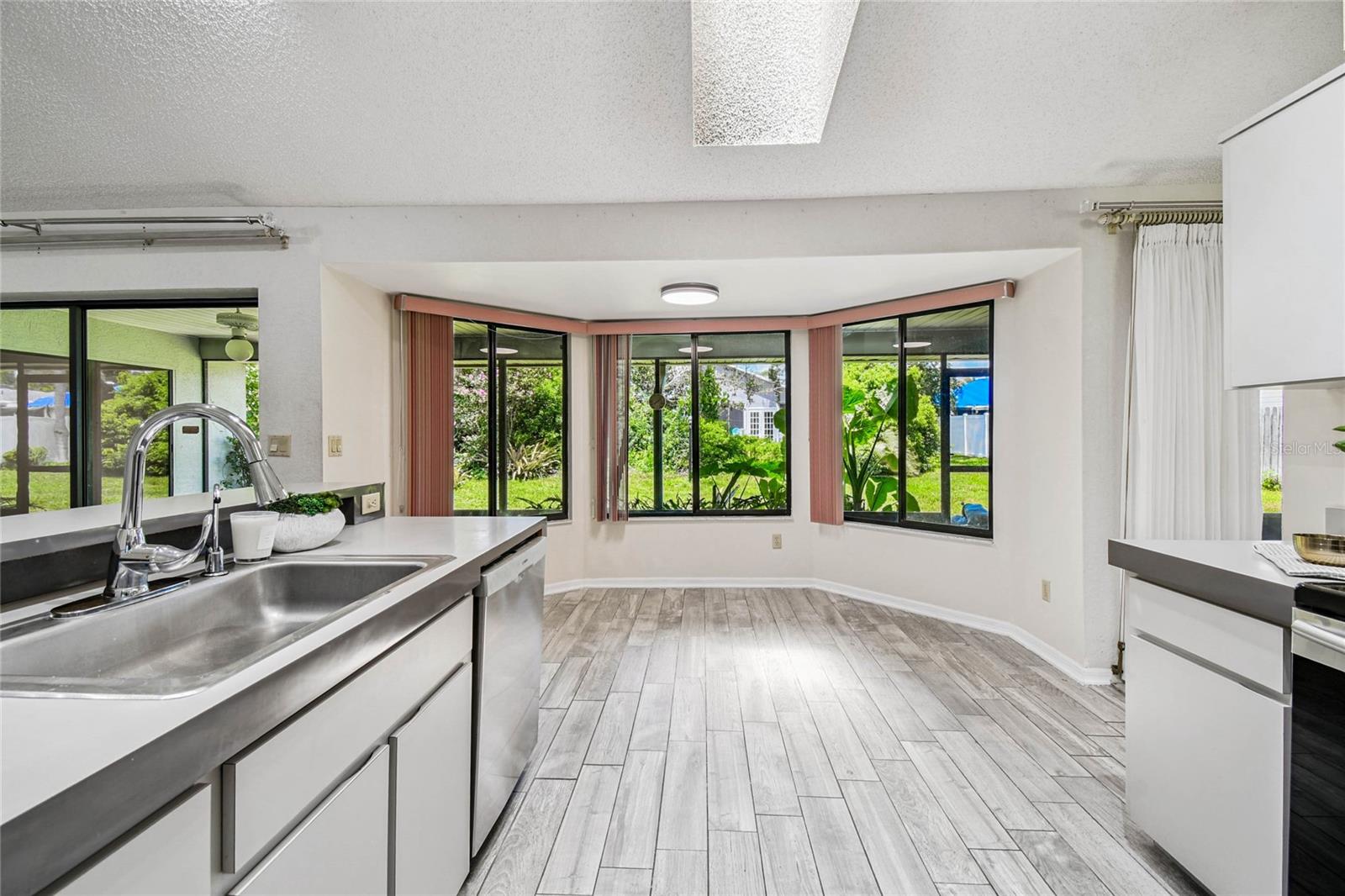 Image 17 of 48 For 8143 Wooden Drive