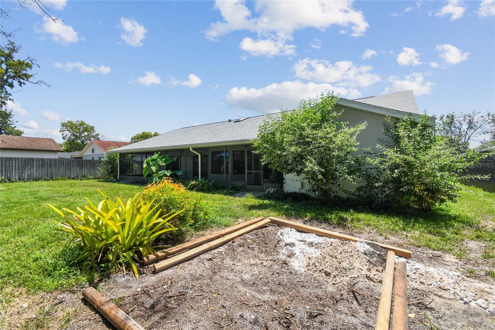 Image 43 of 48 For 8143 Wooden Drive