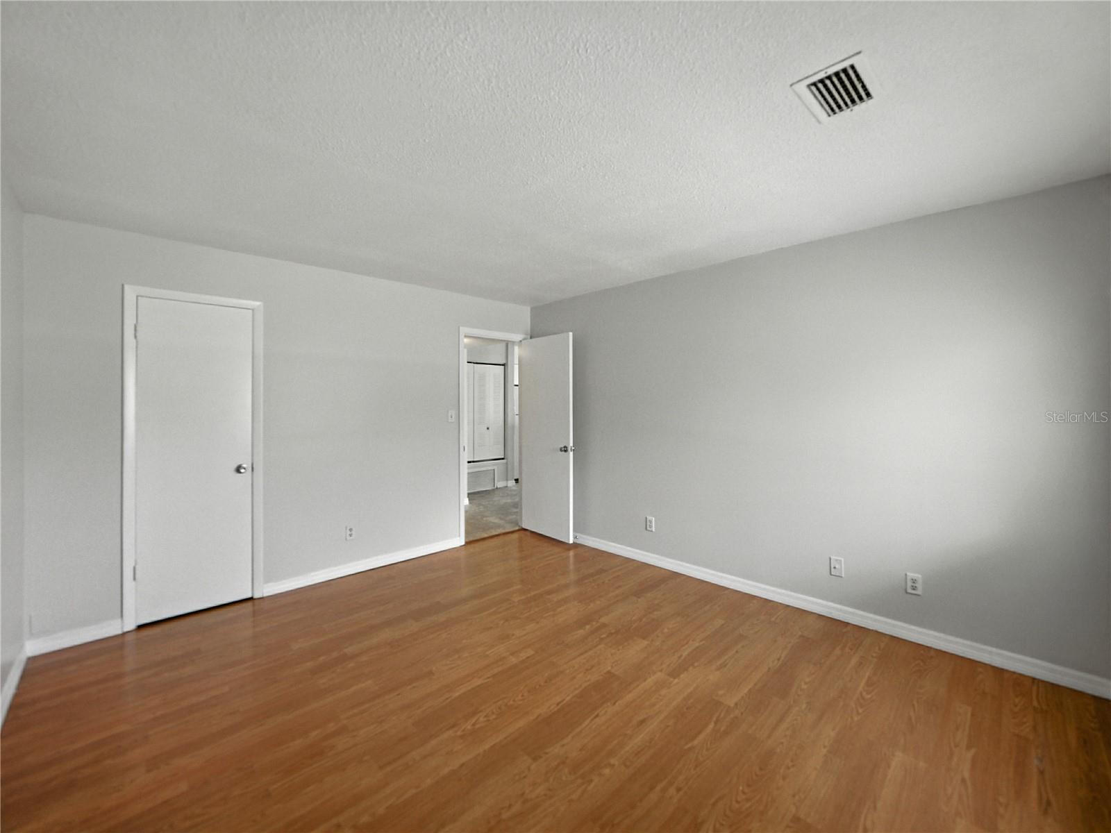 Image 20 of 43 For 13389 Arbor Pointe Circle 203