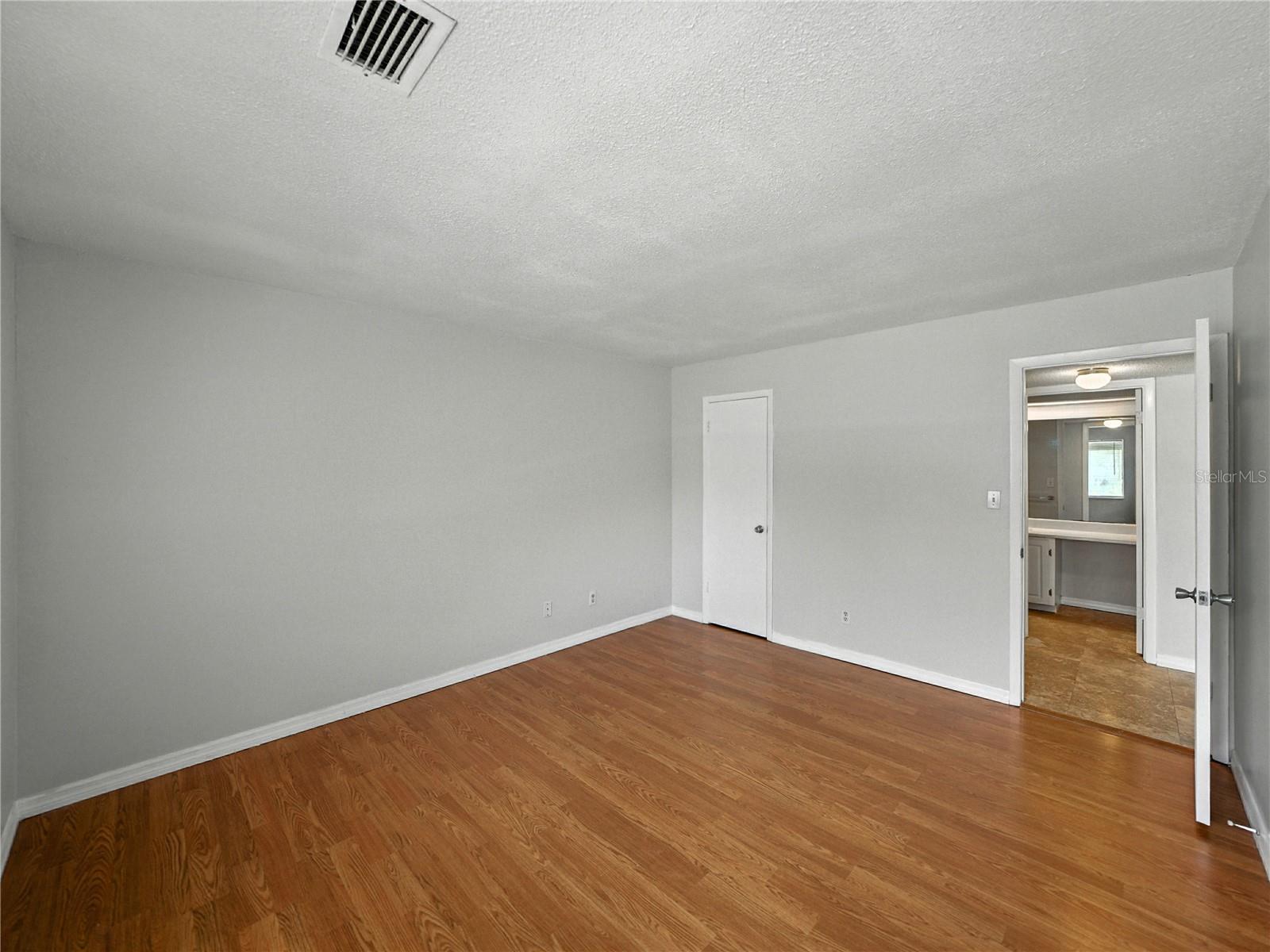 Image 21 of 43 For 13389 Arbor Pointe Circle 203