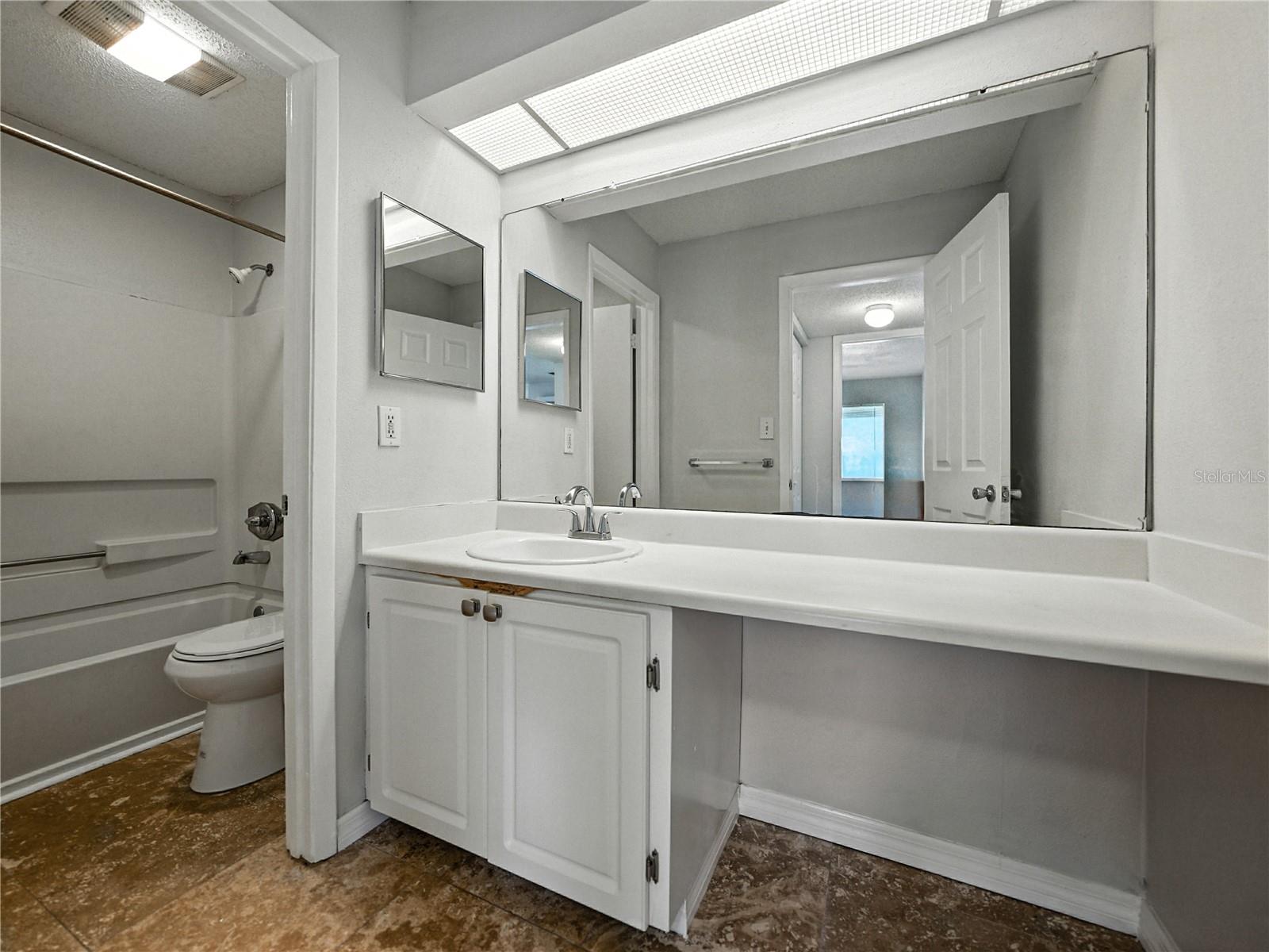 Image 22 of 43 For 13389 Arbor Pointe Circle 203