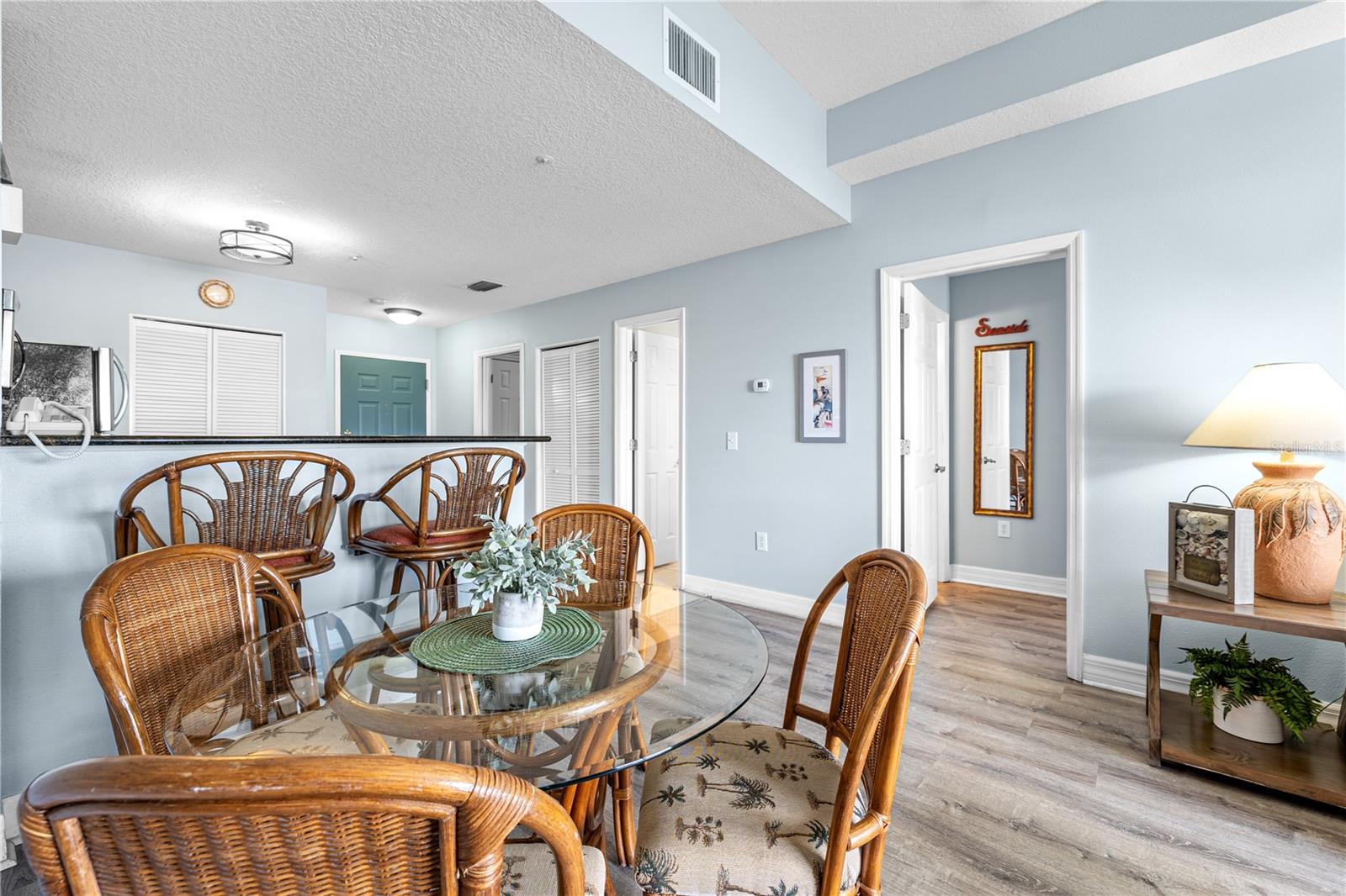 Image 14 of 49 For 13235 Gulf Boulevard 207