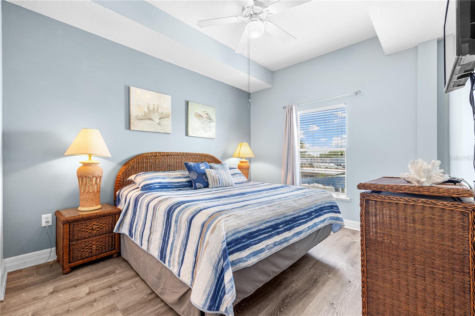 Image 16 of 49 For 13235 Gulf Boulevard 207