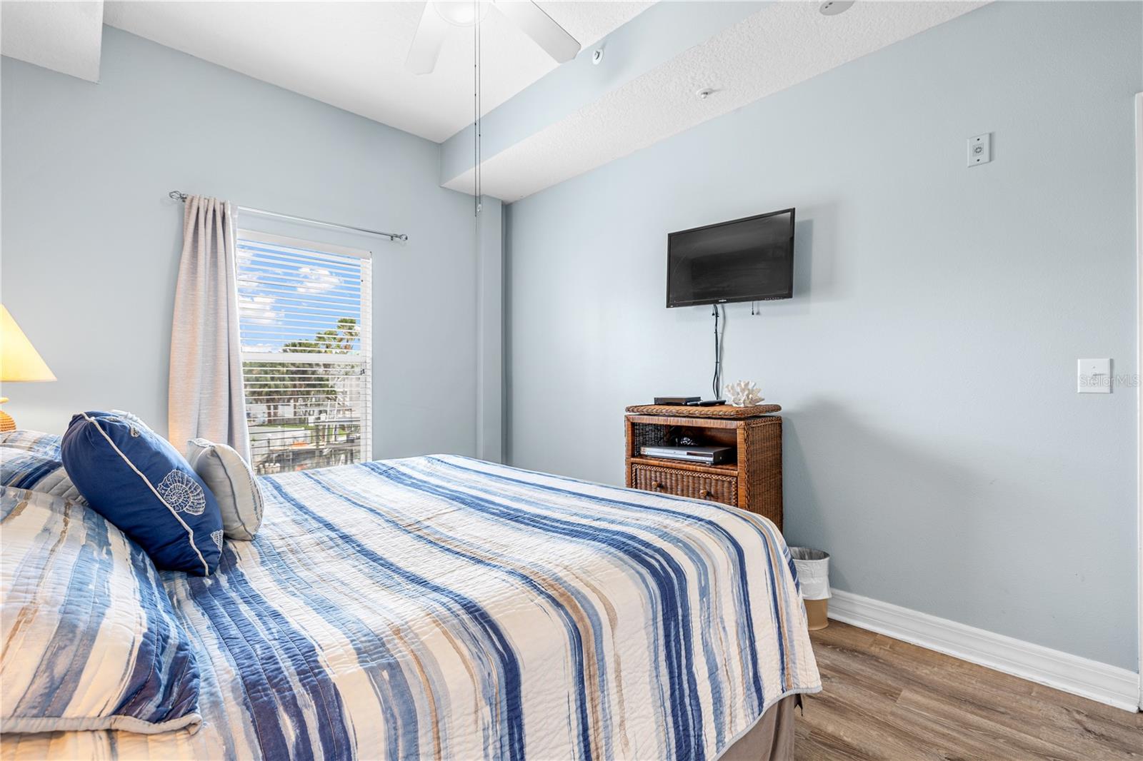 Image 19 of 49 For 13235 Gulf Boulevard 207