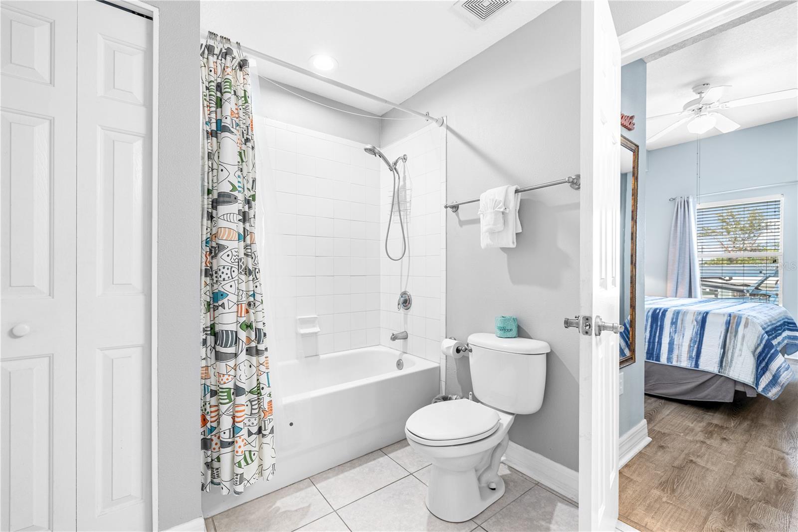 Image 20 of 49 For 13235 Gulf Boulevard 207