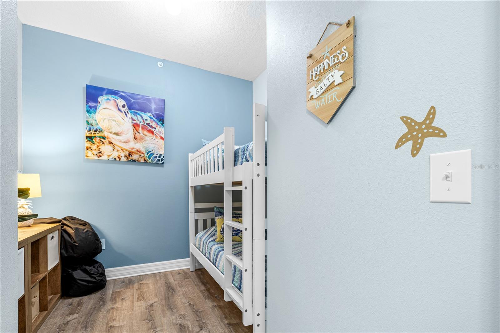 Image 24 of 49 For 13235 Gulf Boulevard 207