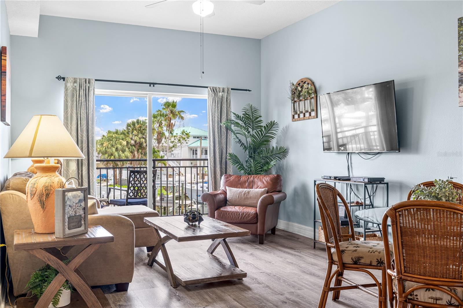 Image 3 of 49 For 13235 Gulf Boulevard 207