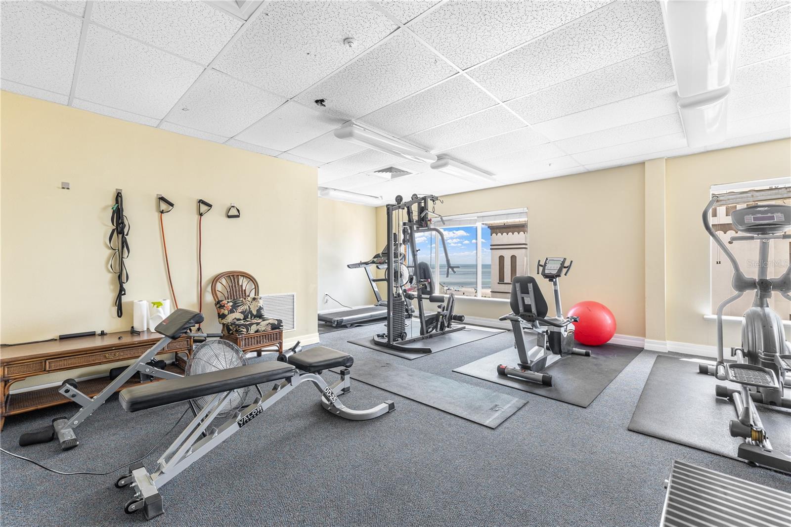 Image 31 of 49 For 13235 Gulf Boulevard 207