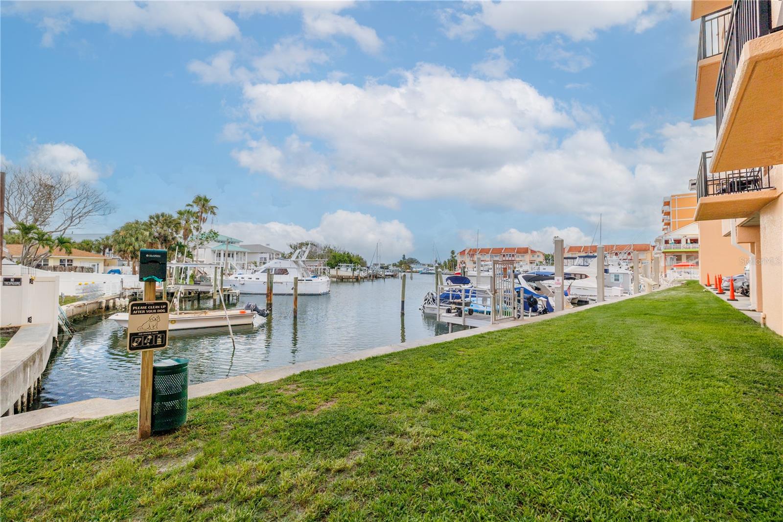 Image 33 of 49 For 13235 Gulf Boulevard 207