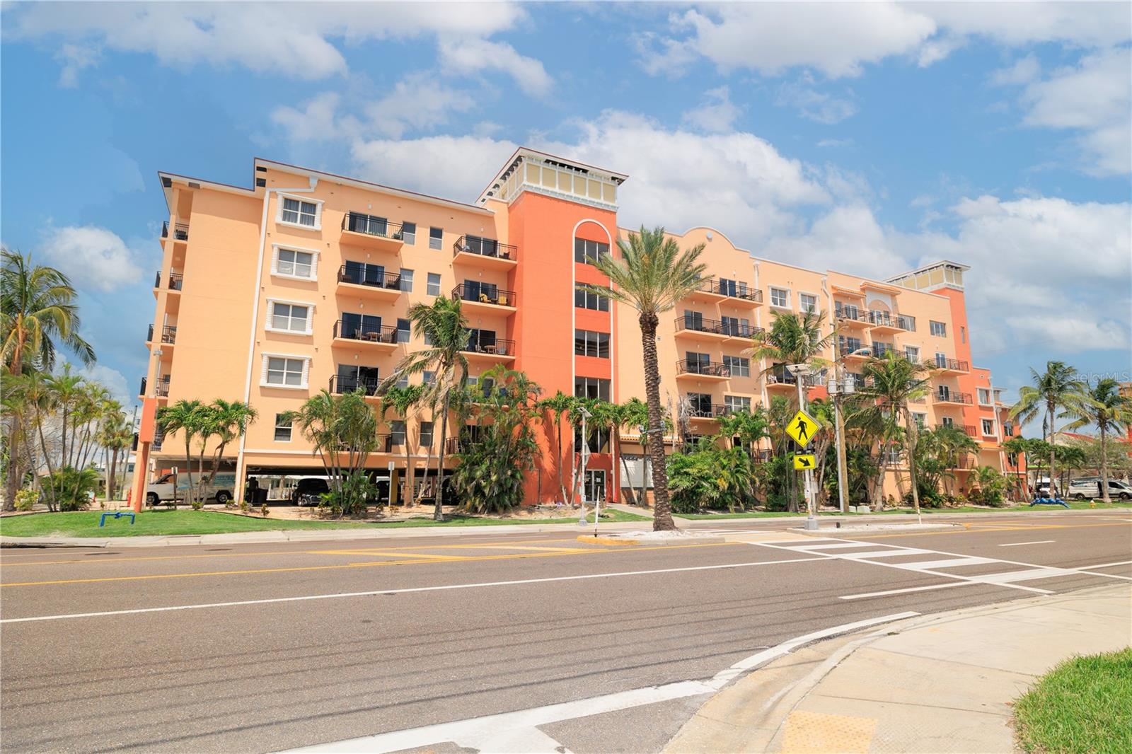 Image 42 of 49 For 13235 Gulf Boulevard 207