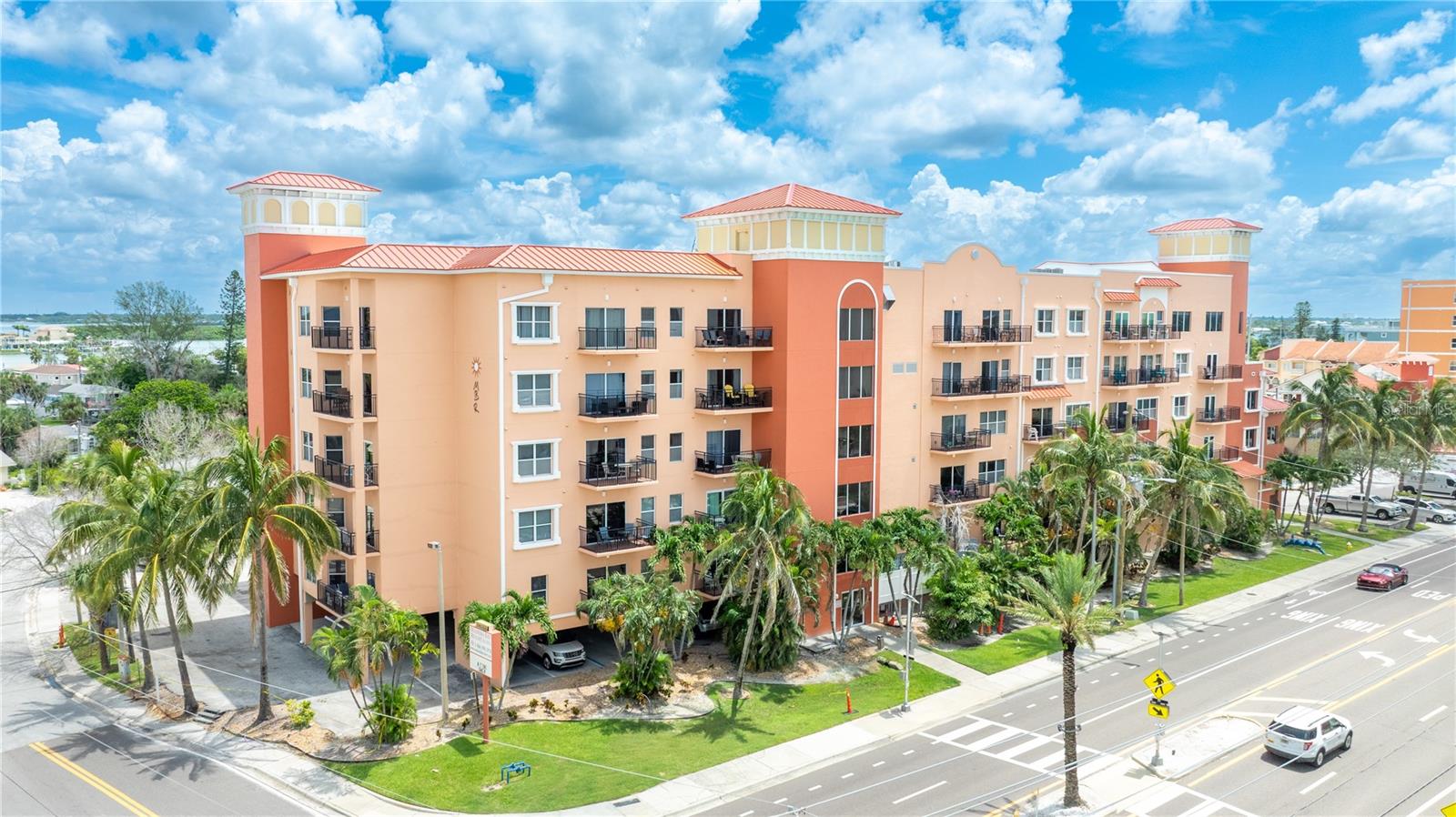 Image 43 of 49 For 13235 Gulf Boulevard 207