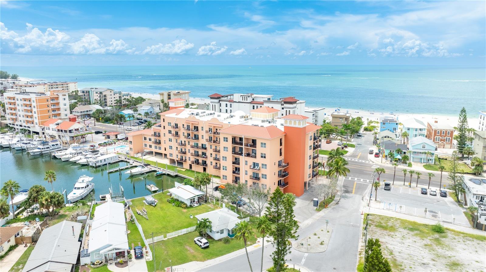 Image 46 of 49 For 13235 Gulf Boulevard 207