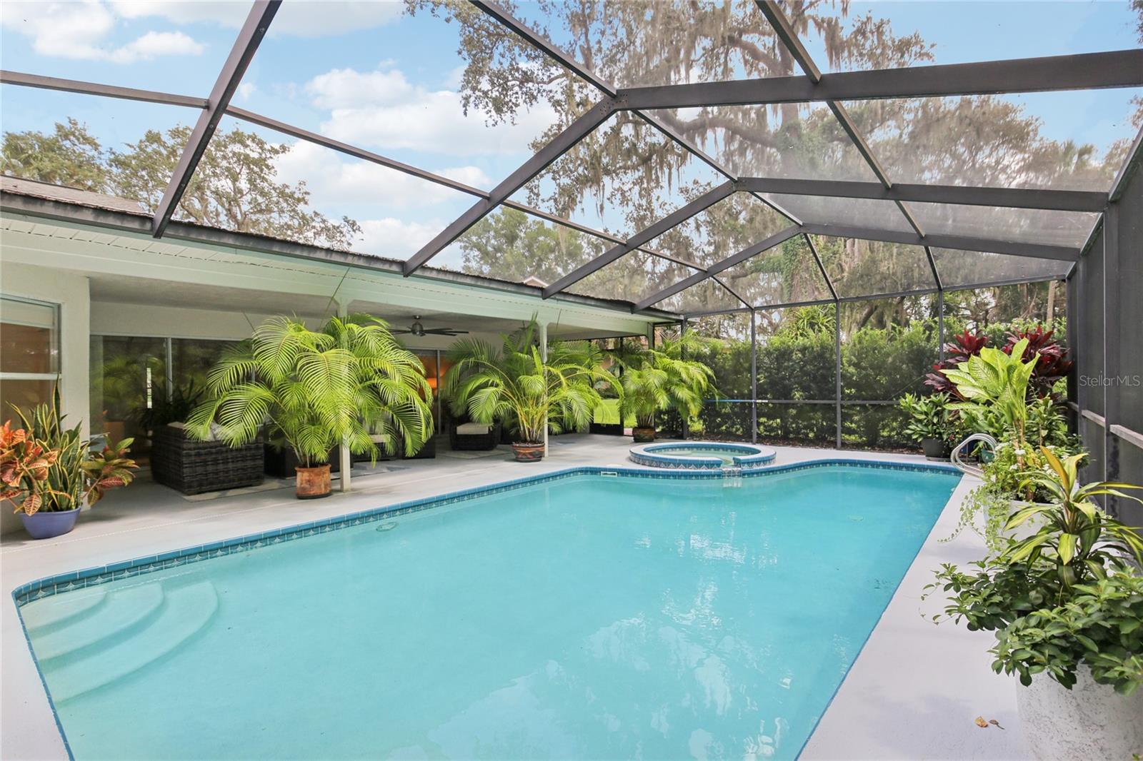 Image 63 of 77 For 2509 Mason Oaks Drive 100