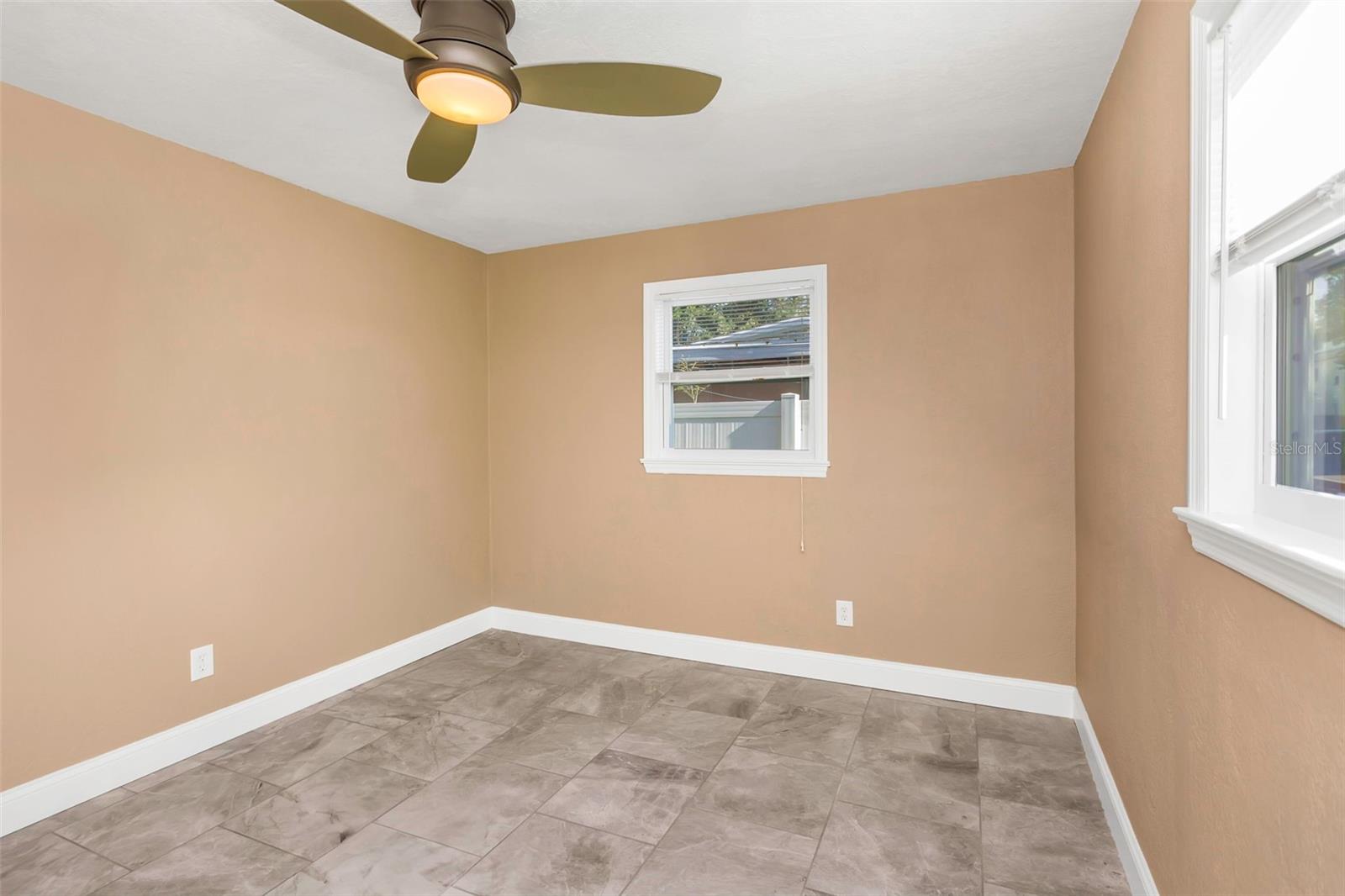 Image 19 of 33 For 2619 Miriam Street S