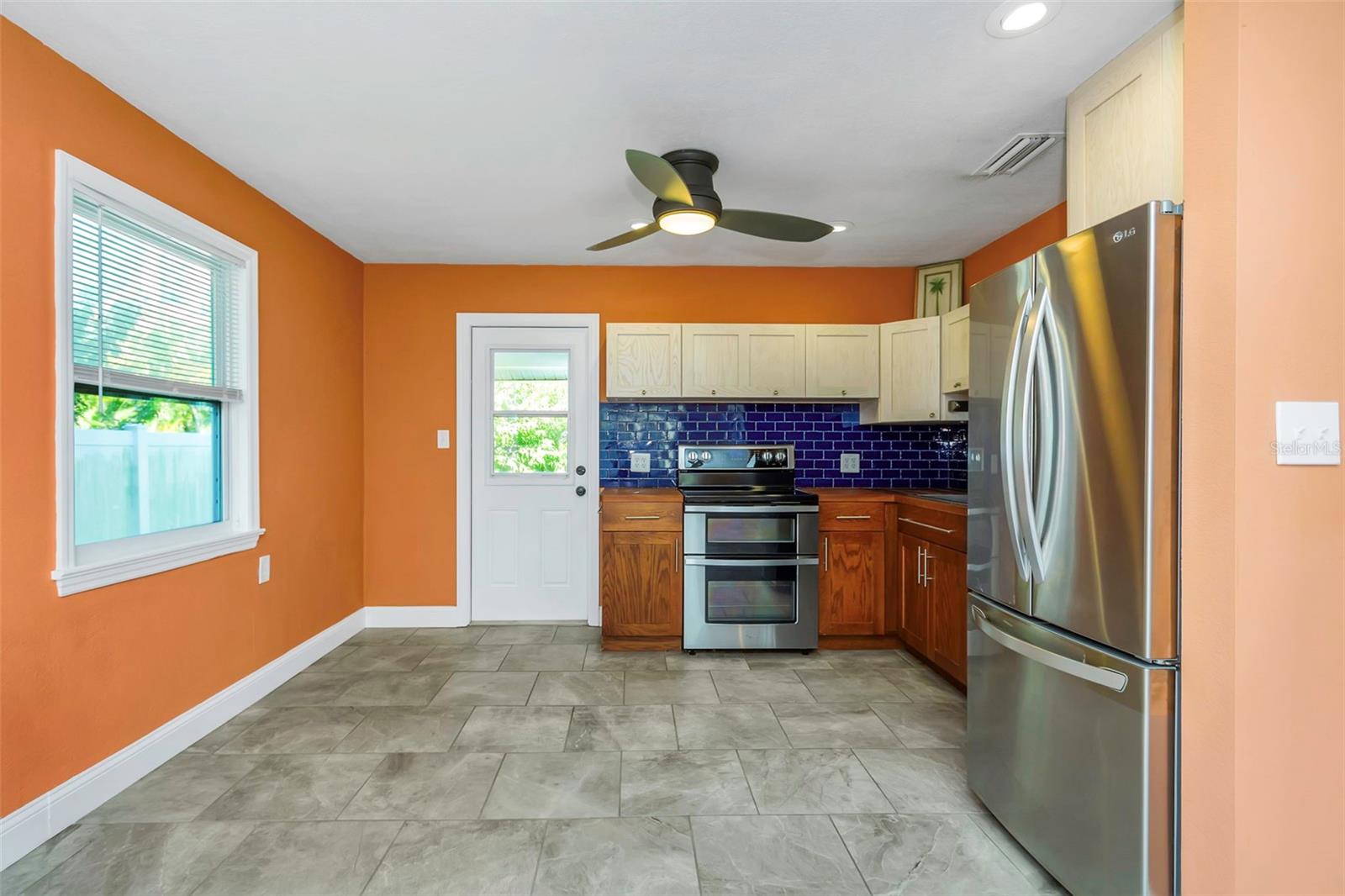 Image 9 of 33 For 2619 Miriam Street S