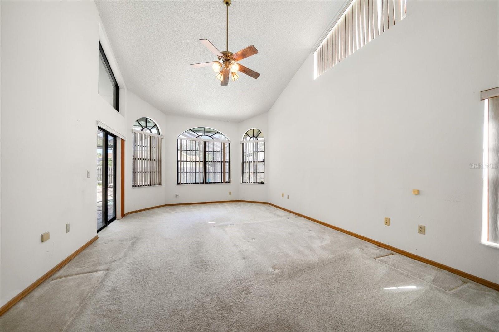 Image 17 of 42 For 2632 Westview Court