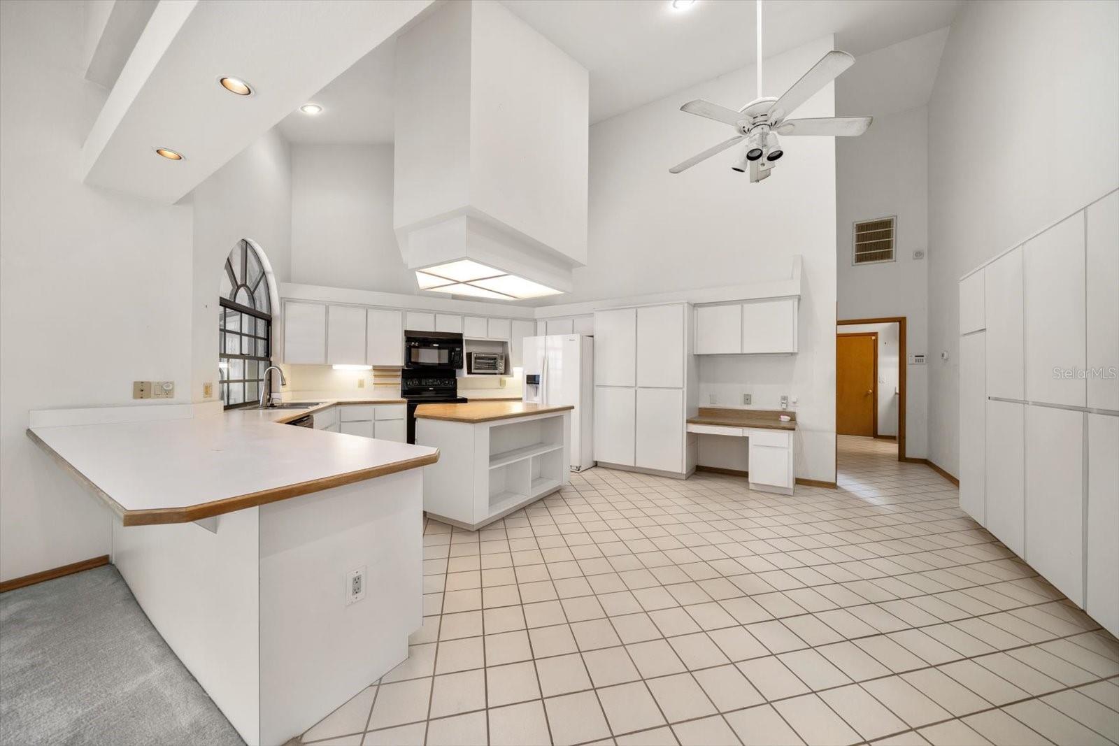 Image 20 of 42 For 2632 Westview Court