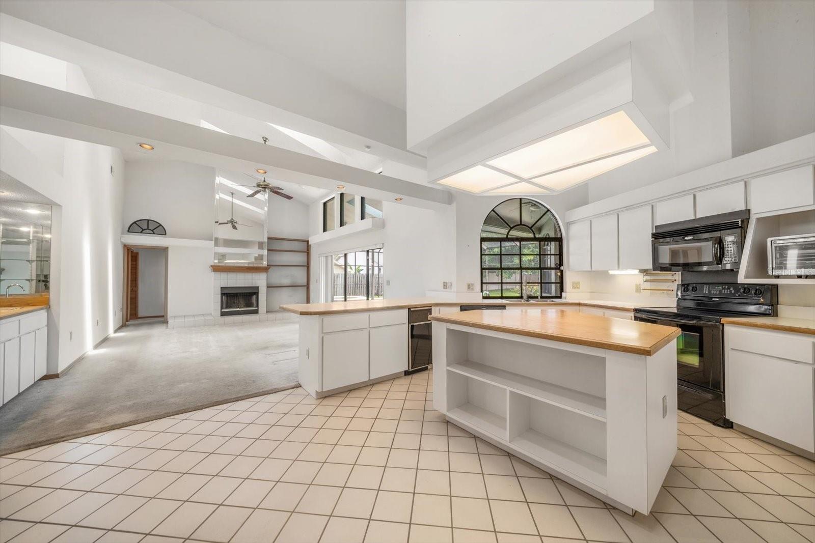 Image 22 of 42 For 2632 Westview Court
