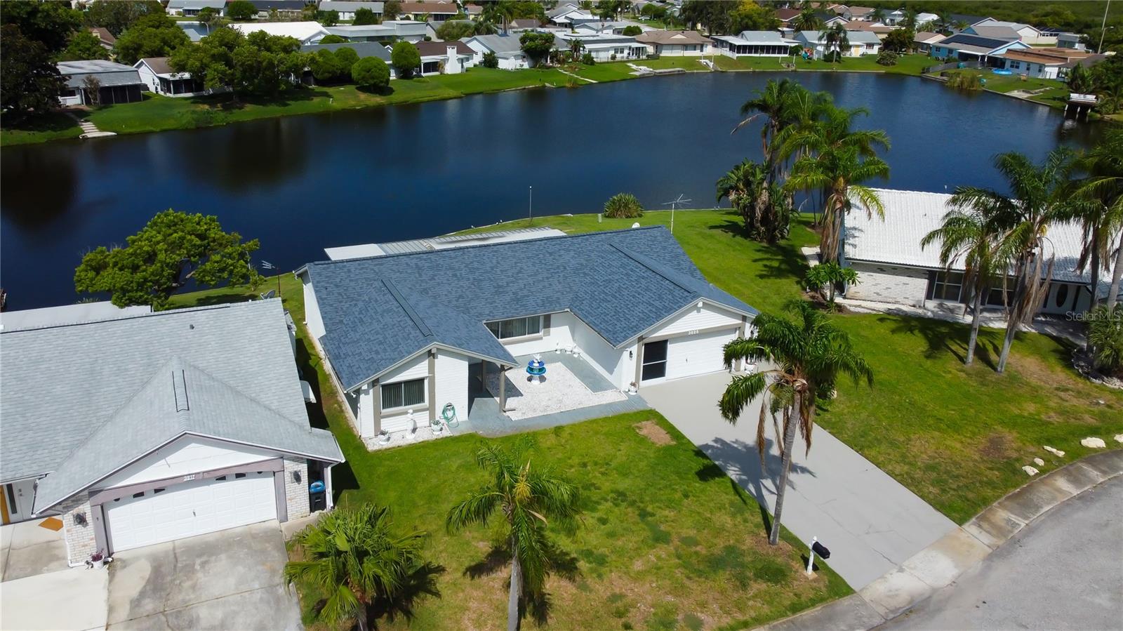 Listing photo id 0 for 3625 Delta Place