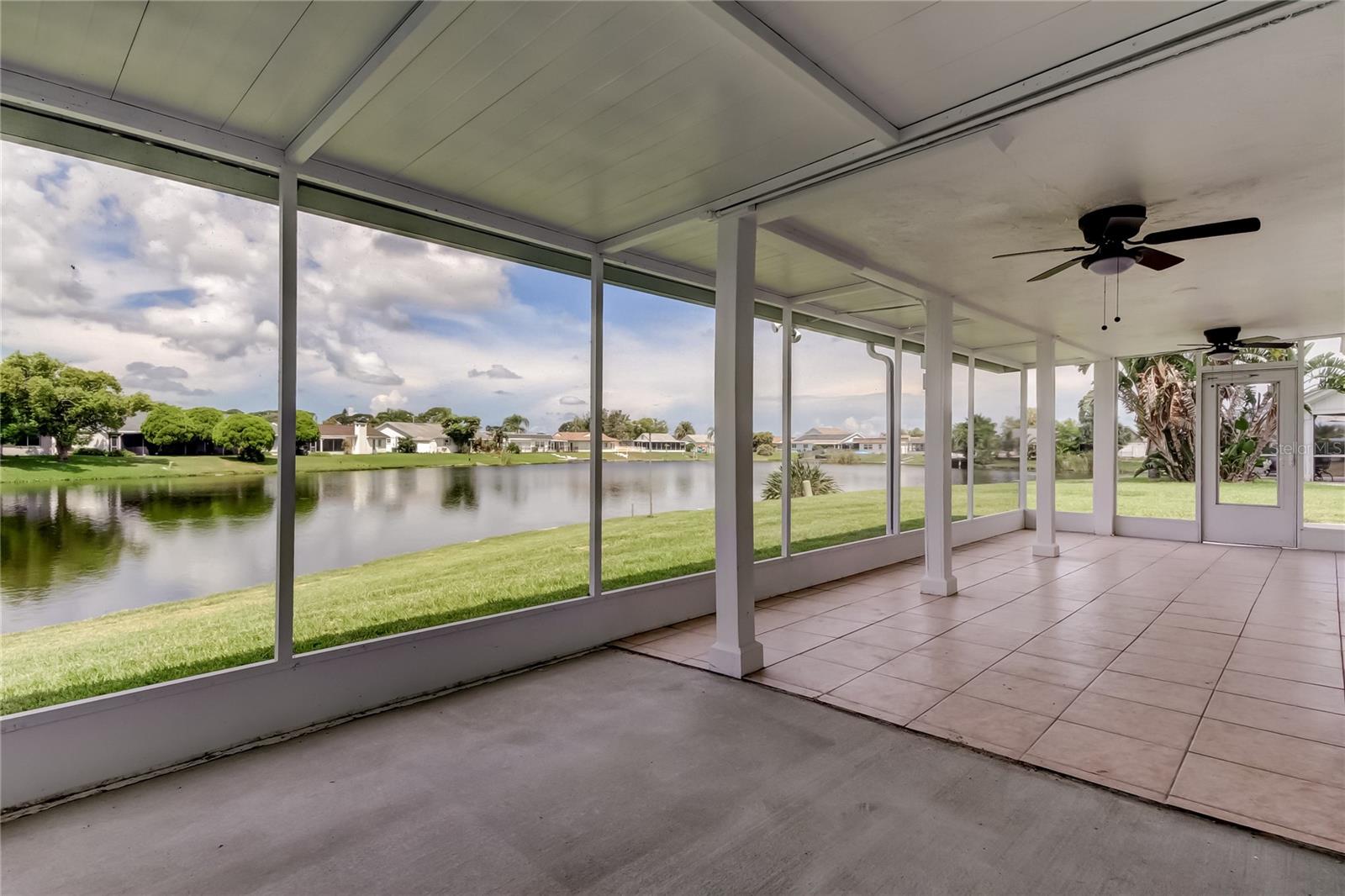 Listing photo id 24 for 3625 Delta Place