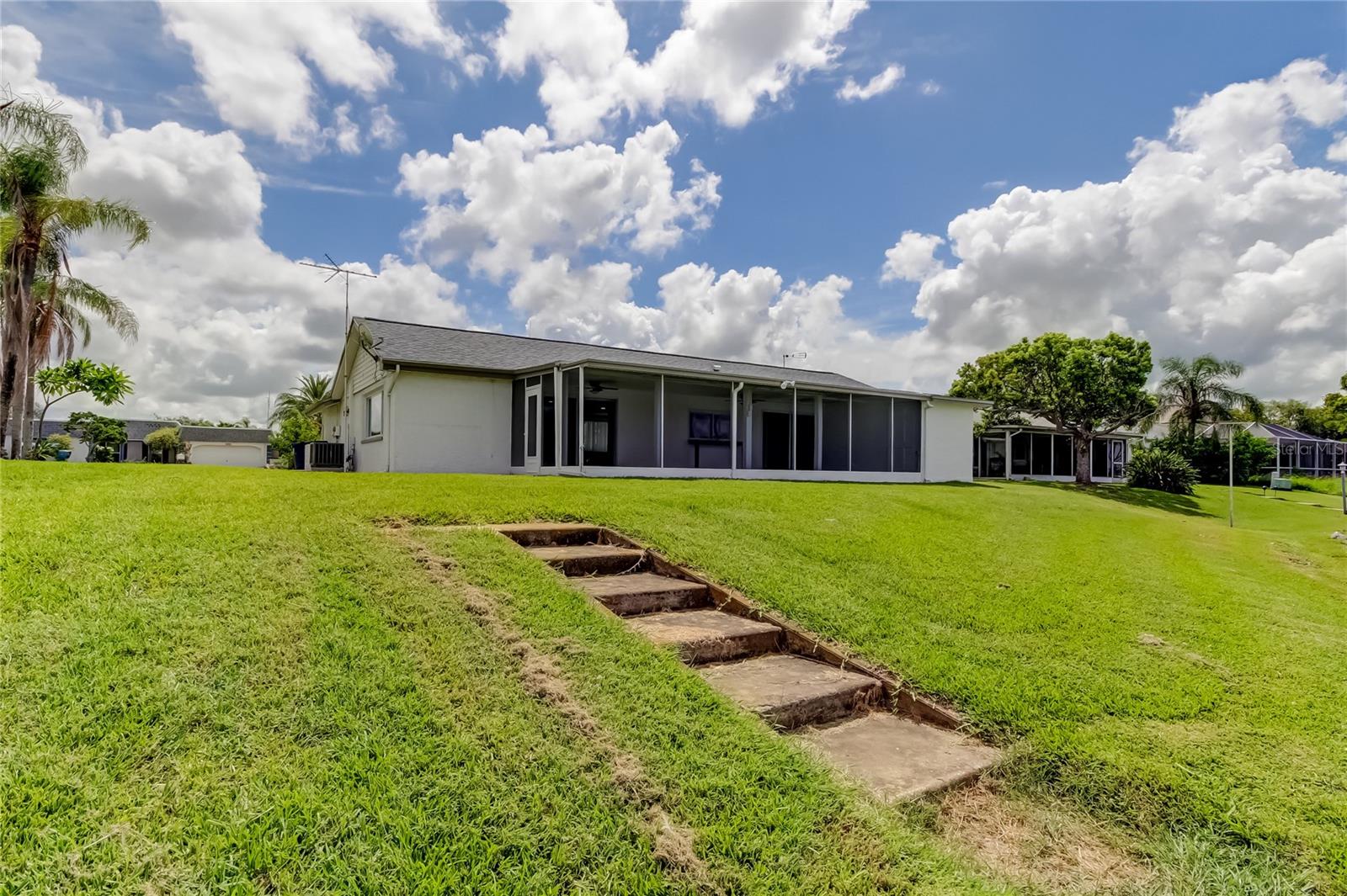 Listing photo id 27 for 3625 Delta Place