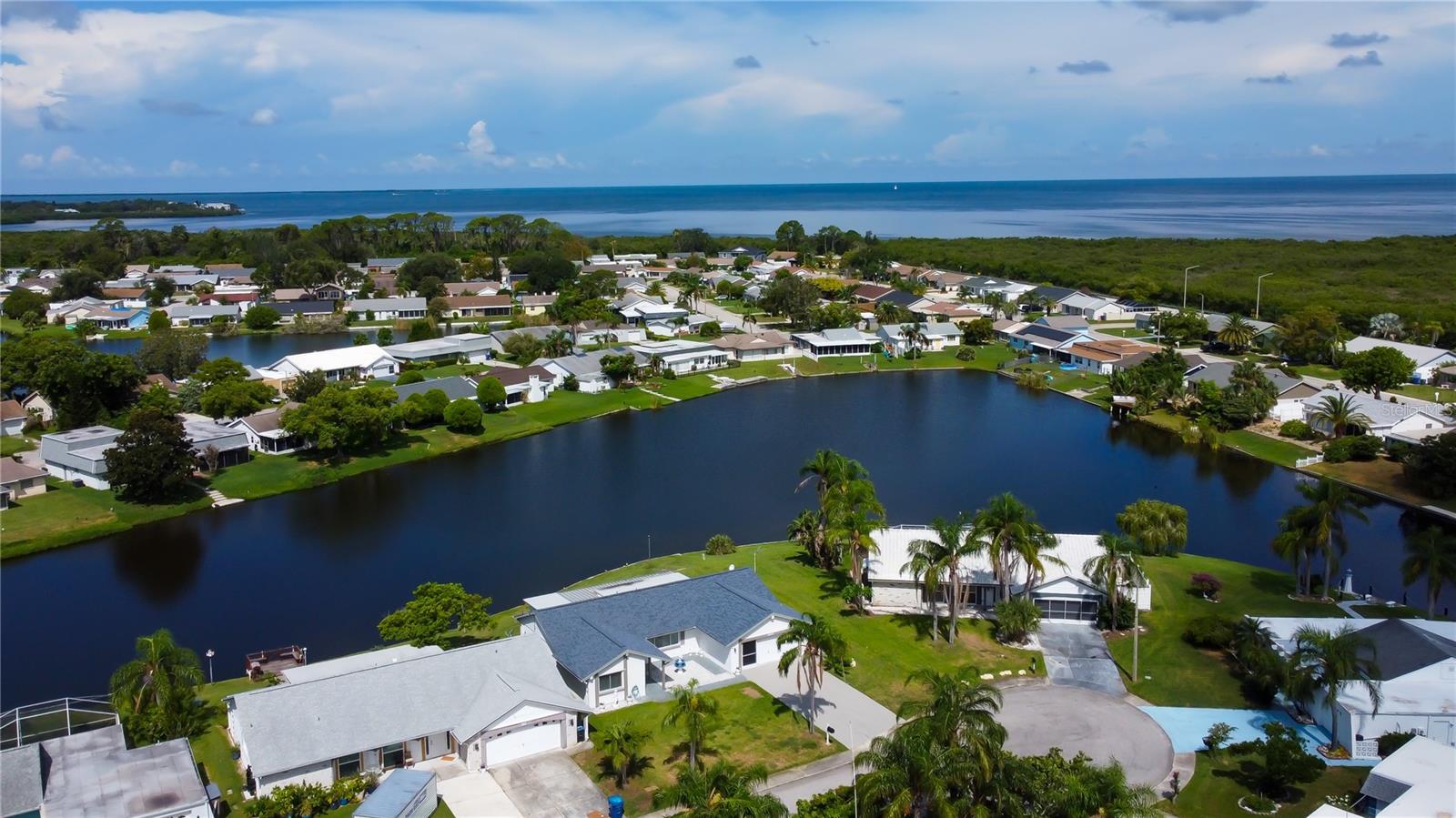 Listing photo id 34 for 3625 Delta Place