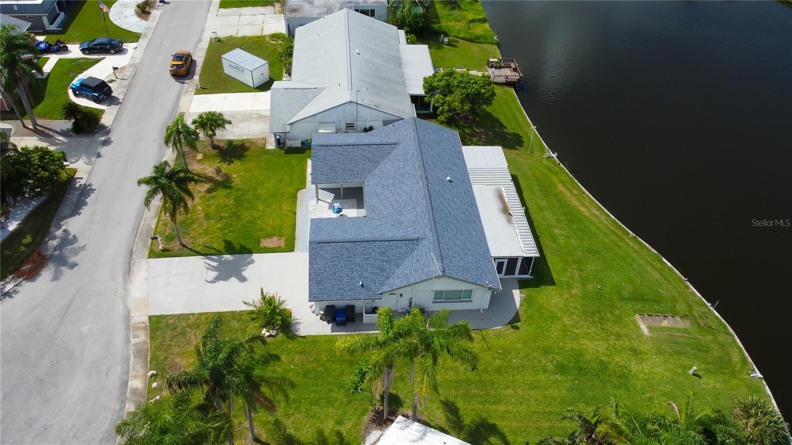 Listing photo id 35 for 3625 Delta Place