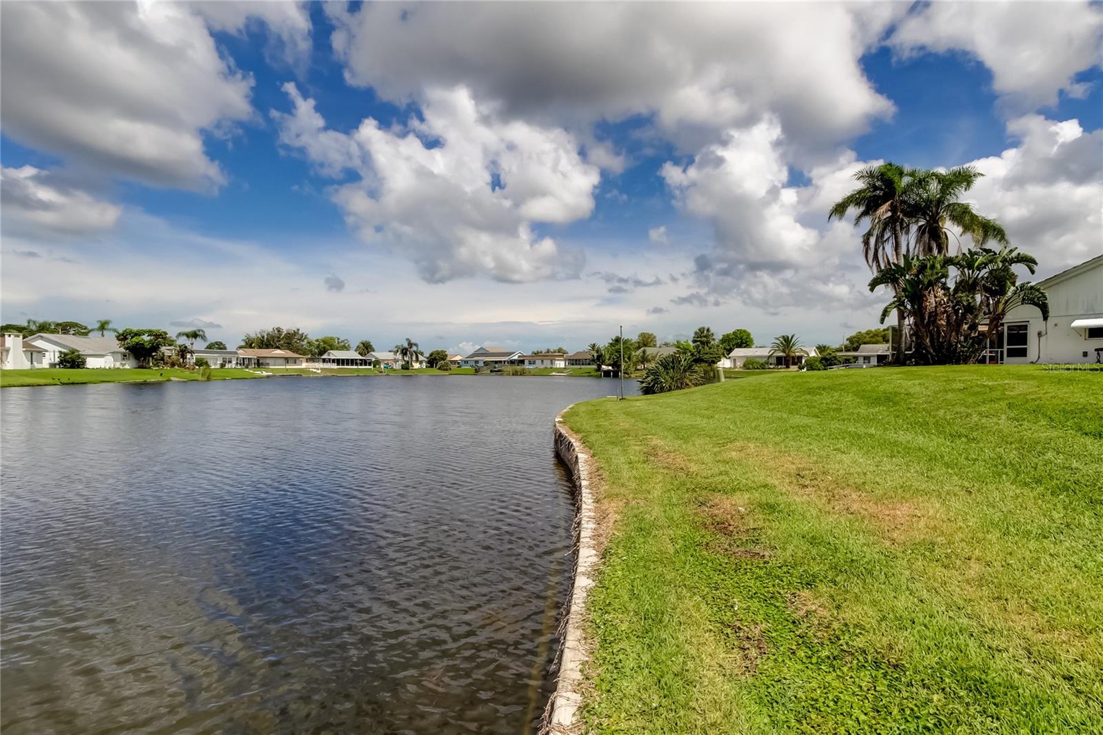 Listing photo id 40 for 3625 Delta Place