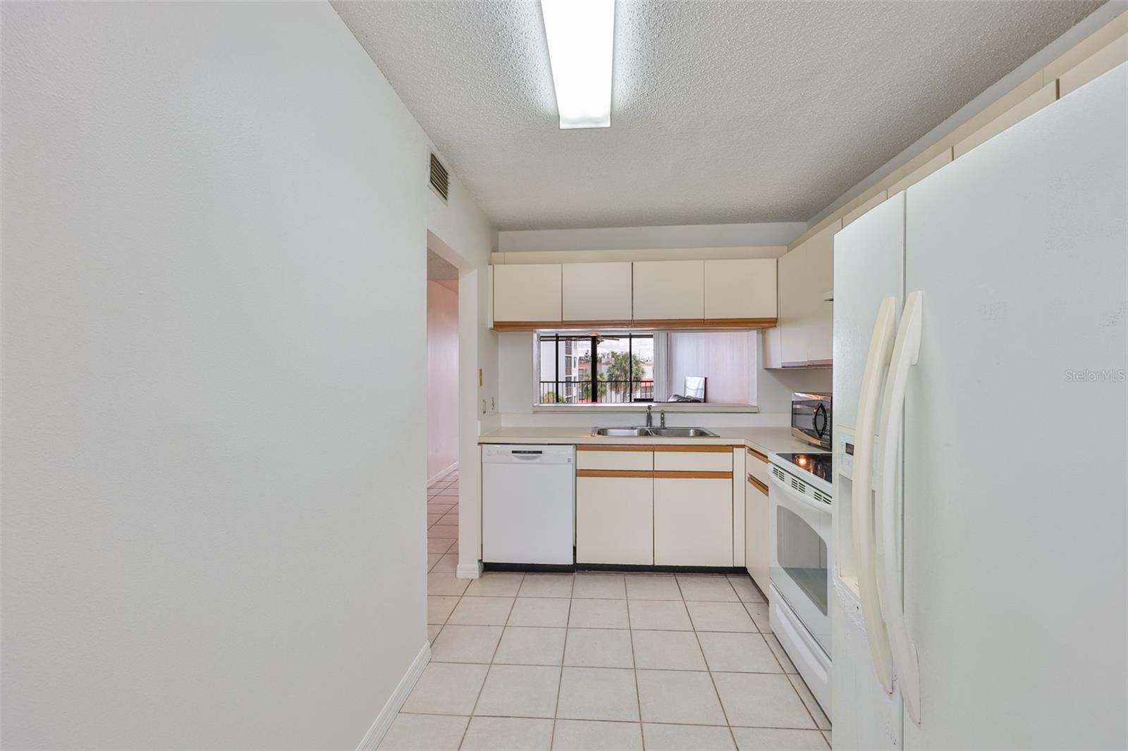 Image 13 of 45 For 2424 Tampa Bay Boulevard M301