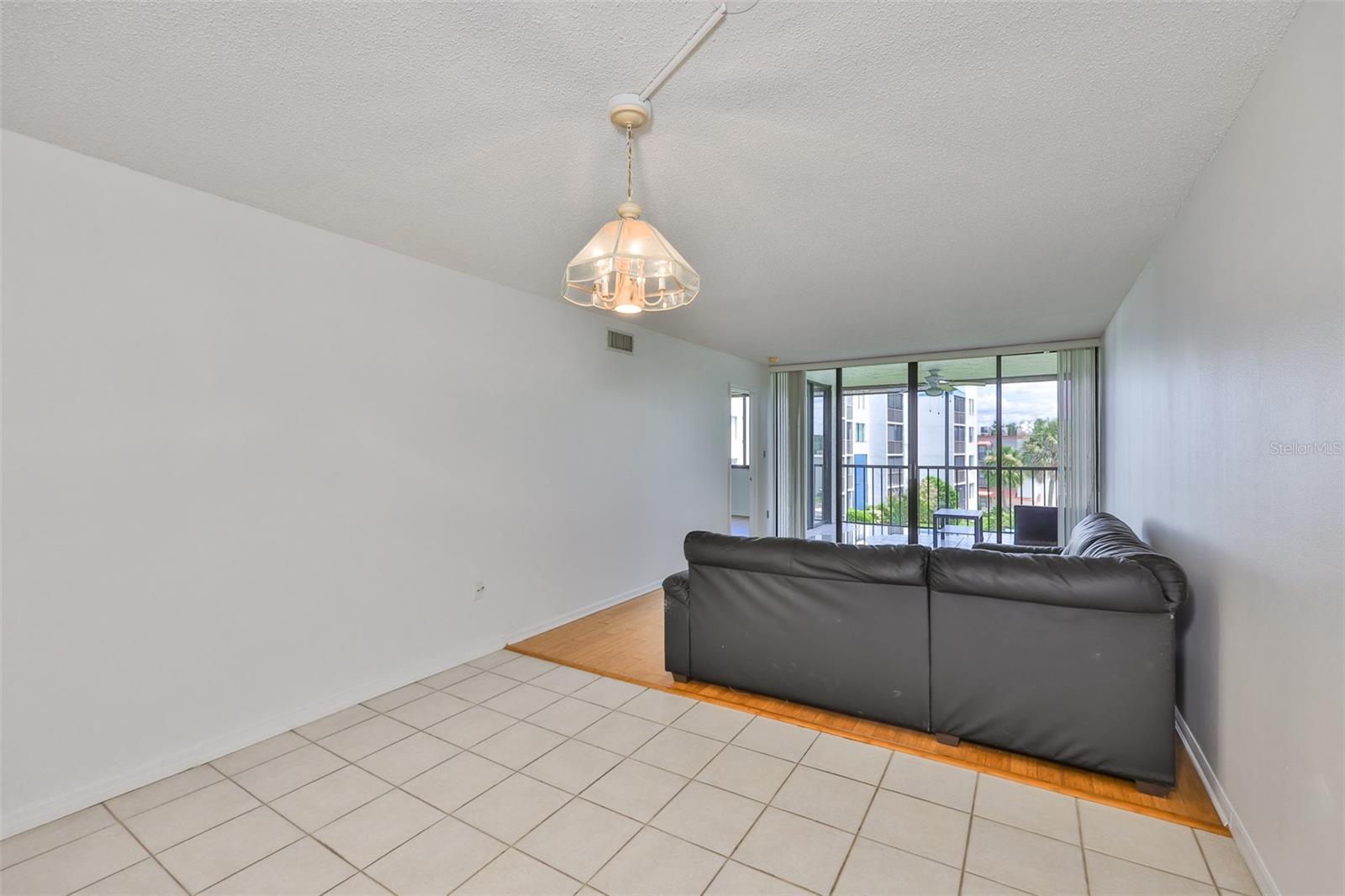 Image 14 of 45 For 2424 Tampa Bay Boulevard M301