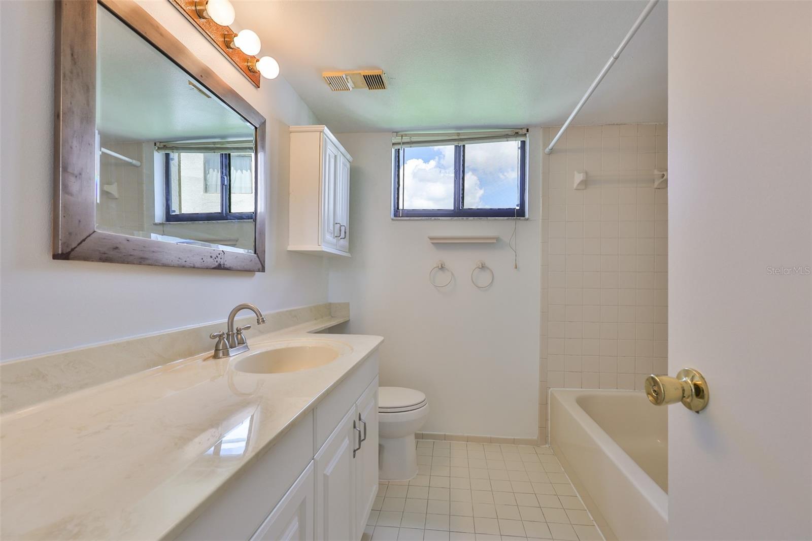 Image 18 of 45 For 2424 Tampa Bay Boulevard M301