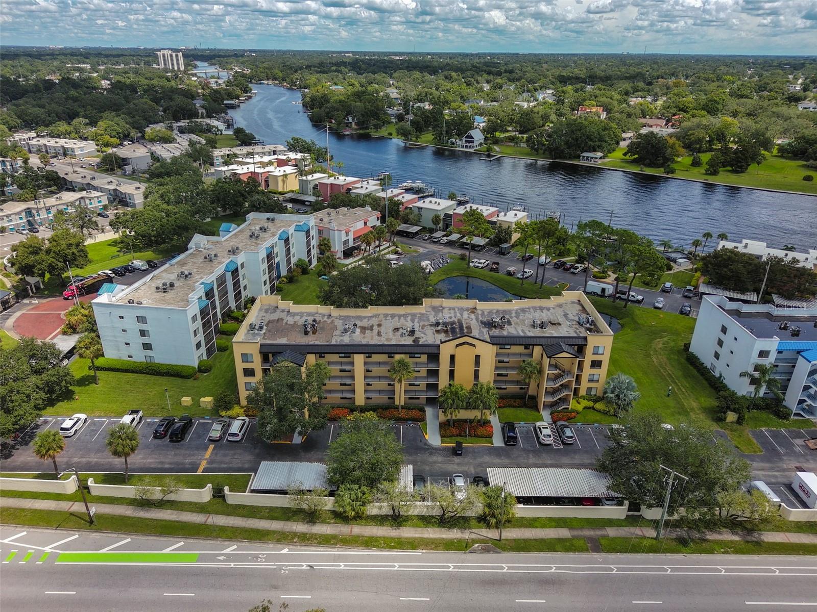 Image 5 of 45 For 2424 Tampa Bay Boulevard M301
