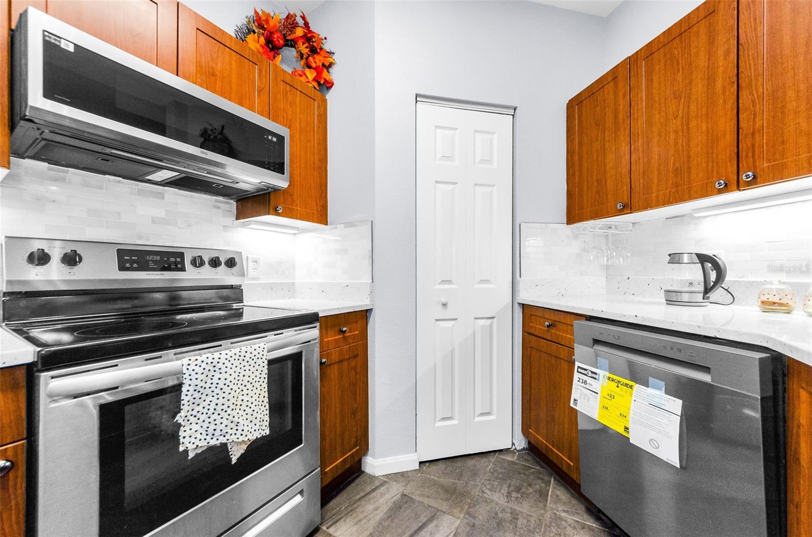 Image 21 of 89 For 2188 Chianti Place 1016