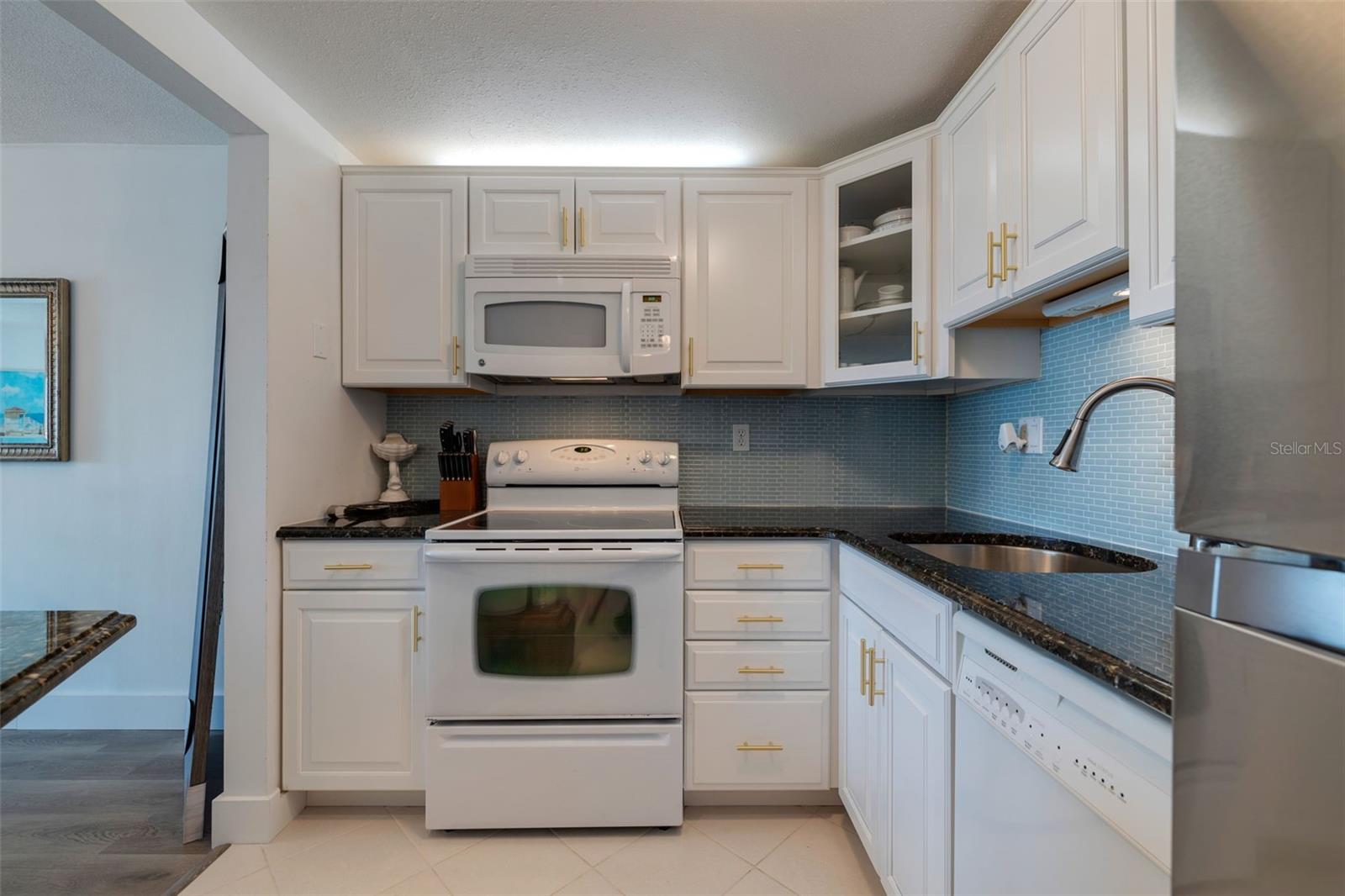 Image 16 of 40 For 400 64th Avenue 708