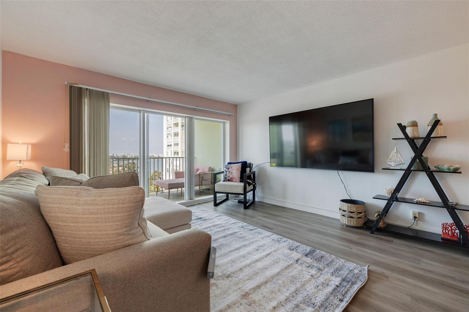 Image 22 of 40 For 400 64th Avenue 708