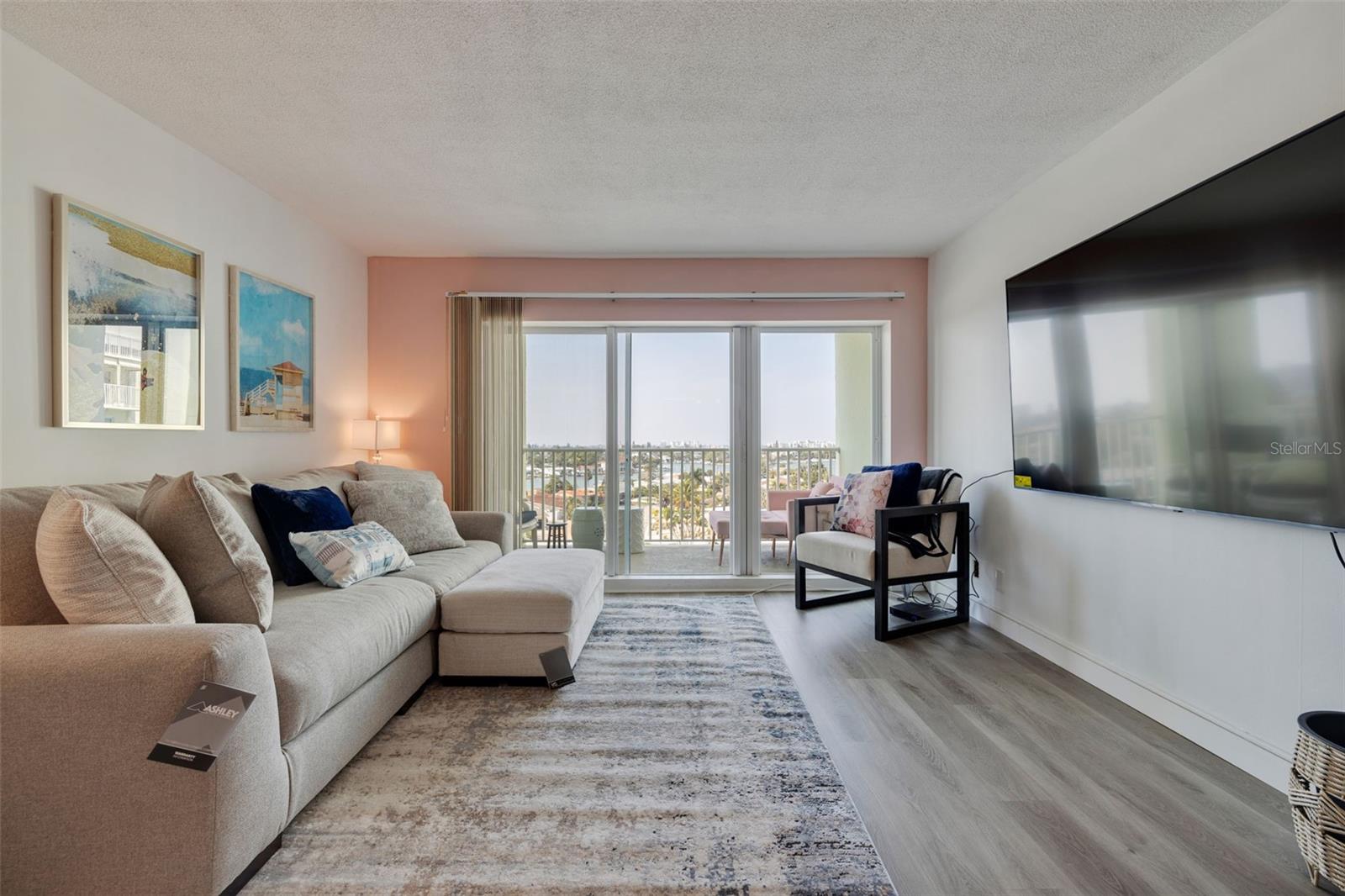 Image 23 of 40 For 400 64th Avenue 708