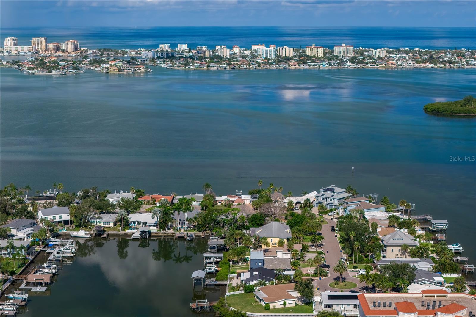 Image 11 of 31 For 1840 Venetian Point Drive