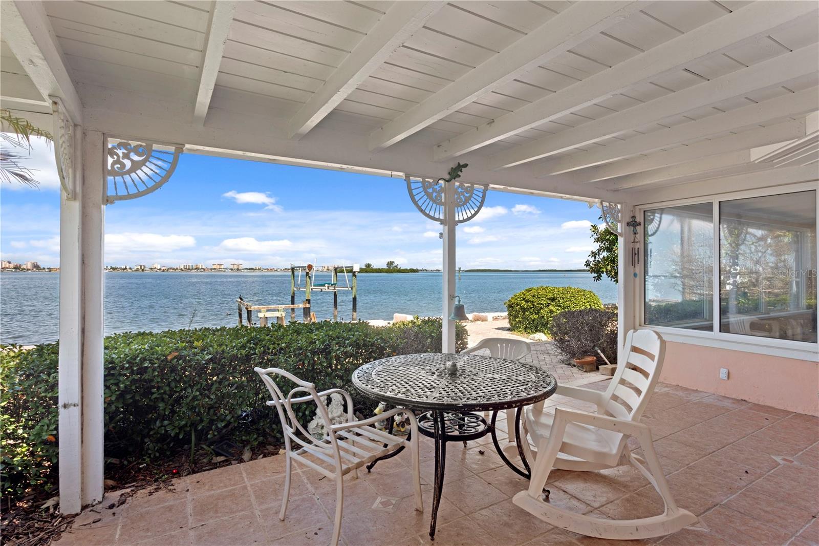 Image 16 of 31 For 1840 Venetian Point Drive