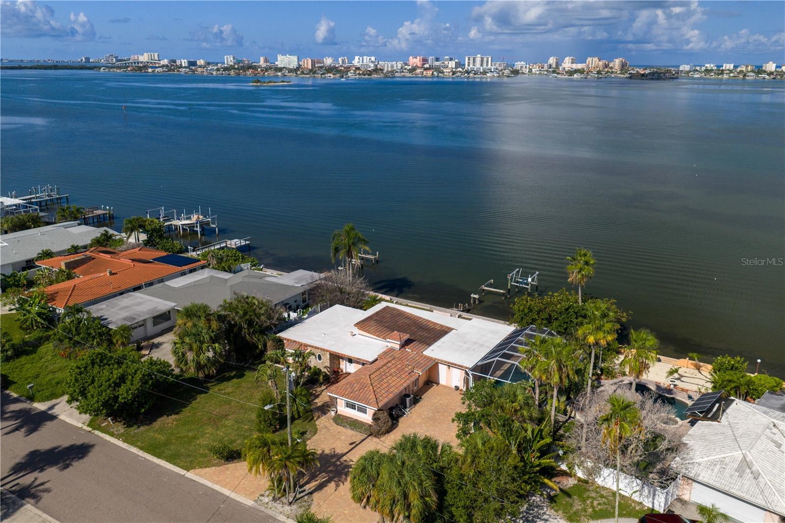 Image 8 of 31 For 1840 Venetian Point Drive