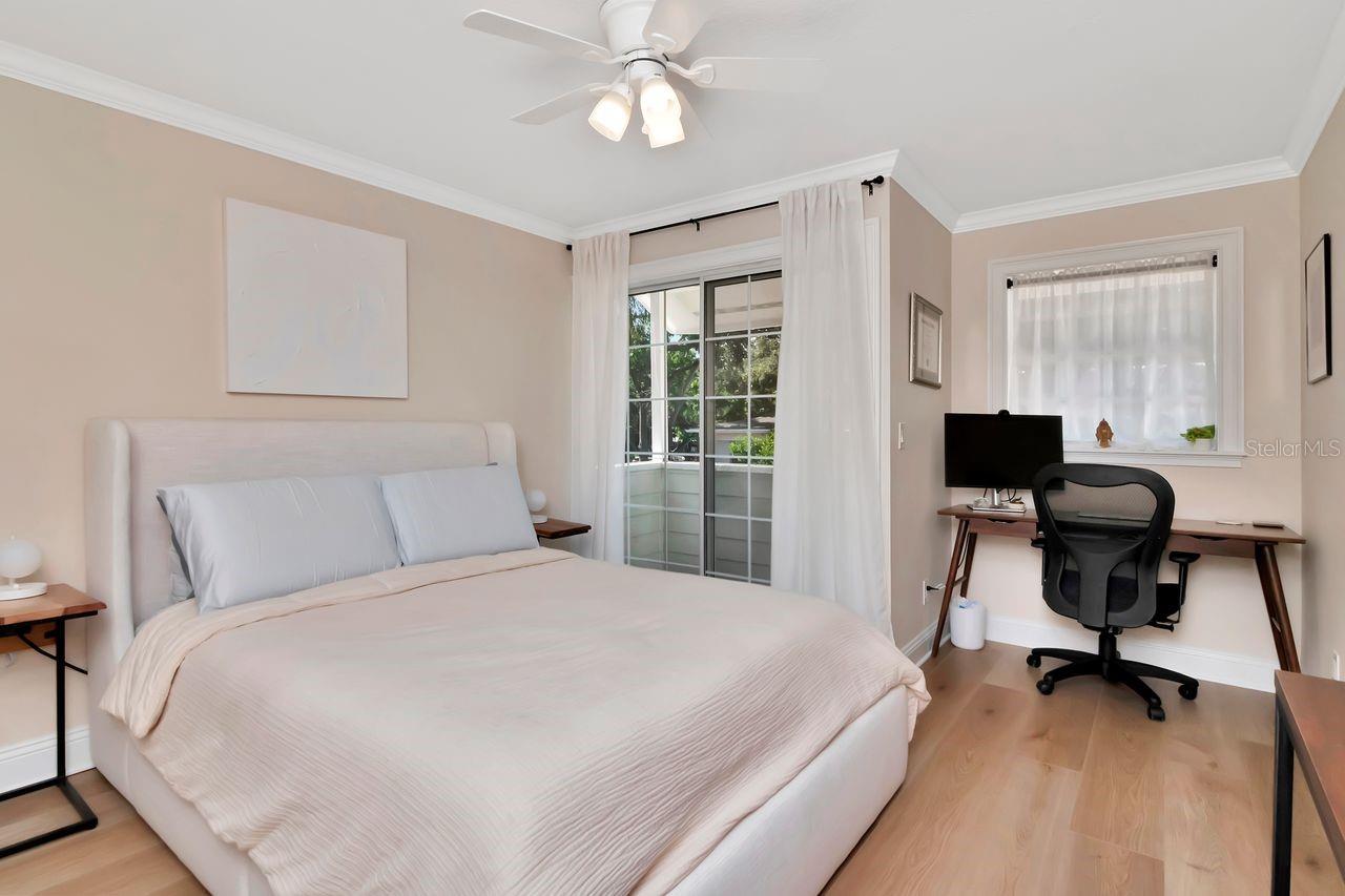 Image 12 of 19 For 5222 Russell Street 23