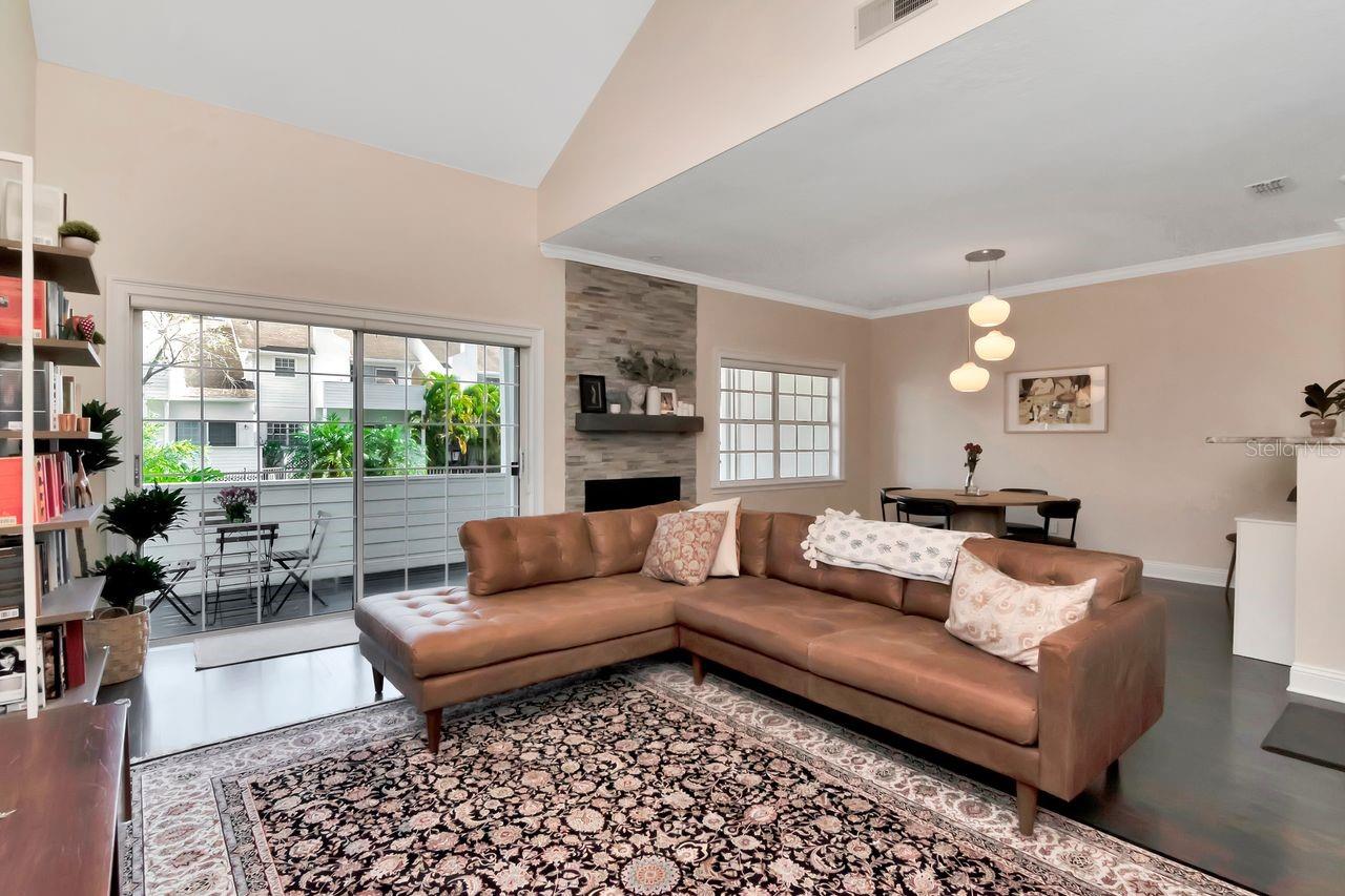 Image 4 of 19 For 5222 Russell Street 23