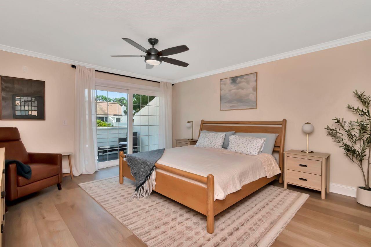 Image 8 of 19 For 5222 Russell Street 23