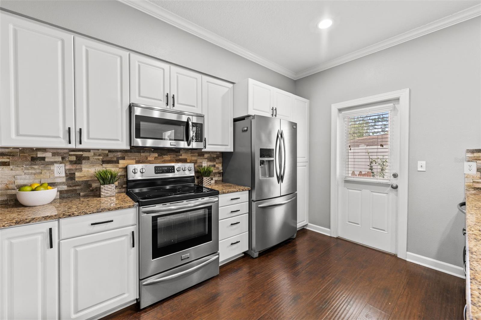 Image 14 of 36 For 2609 Cleveland Street B