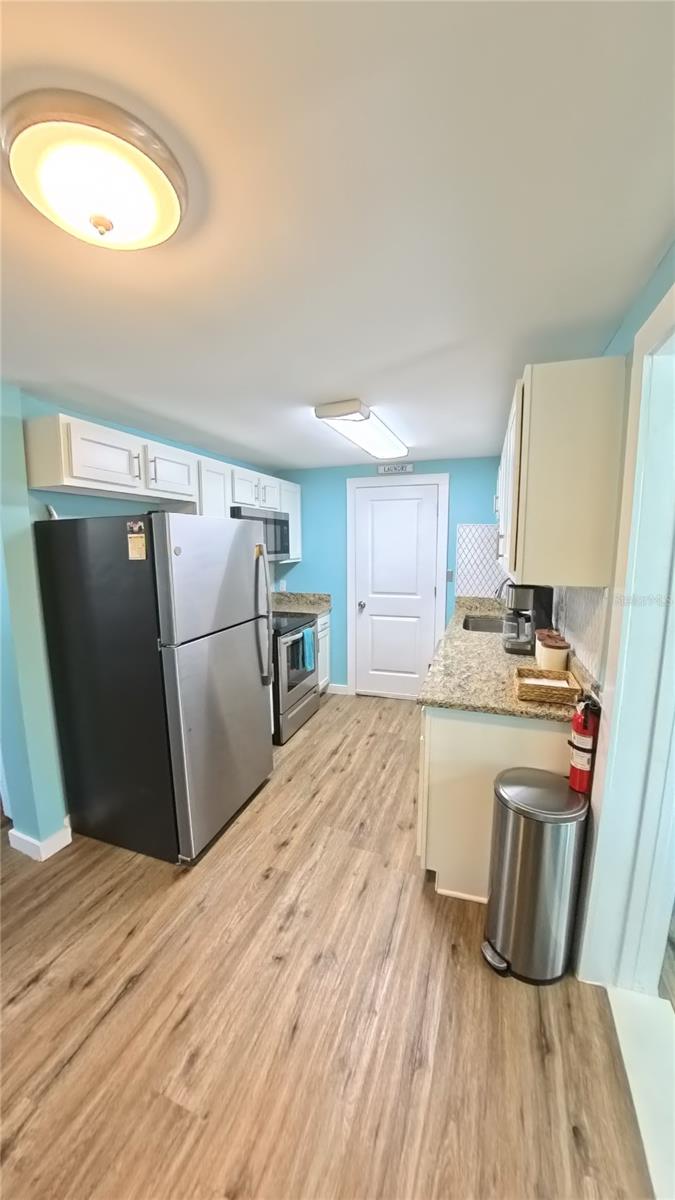 Image 5 of 16 For 10517 114th Terrace