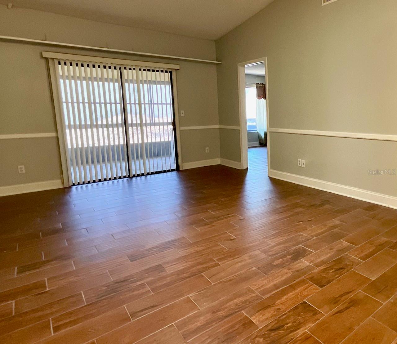 Image 11 of 29 For 1311 Powderpuff Drive 1009