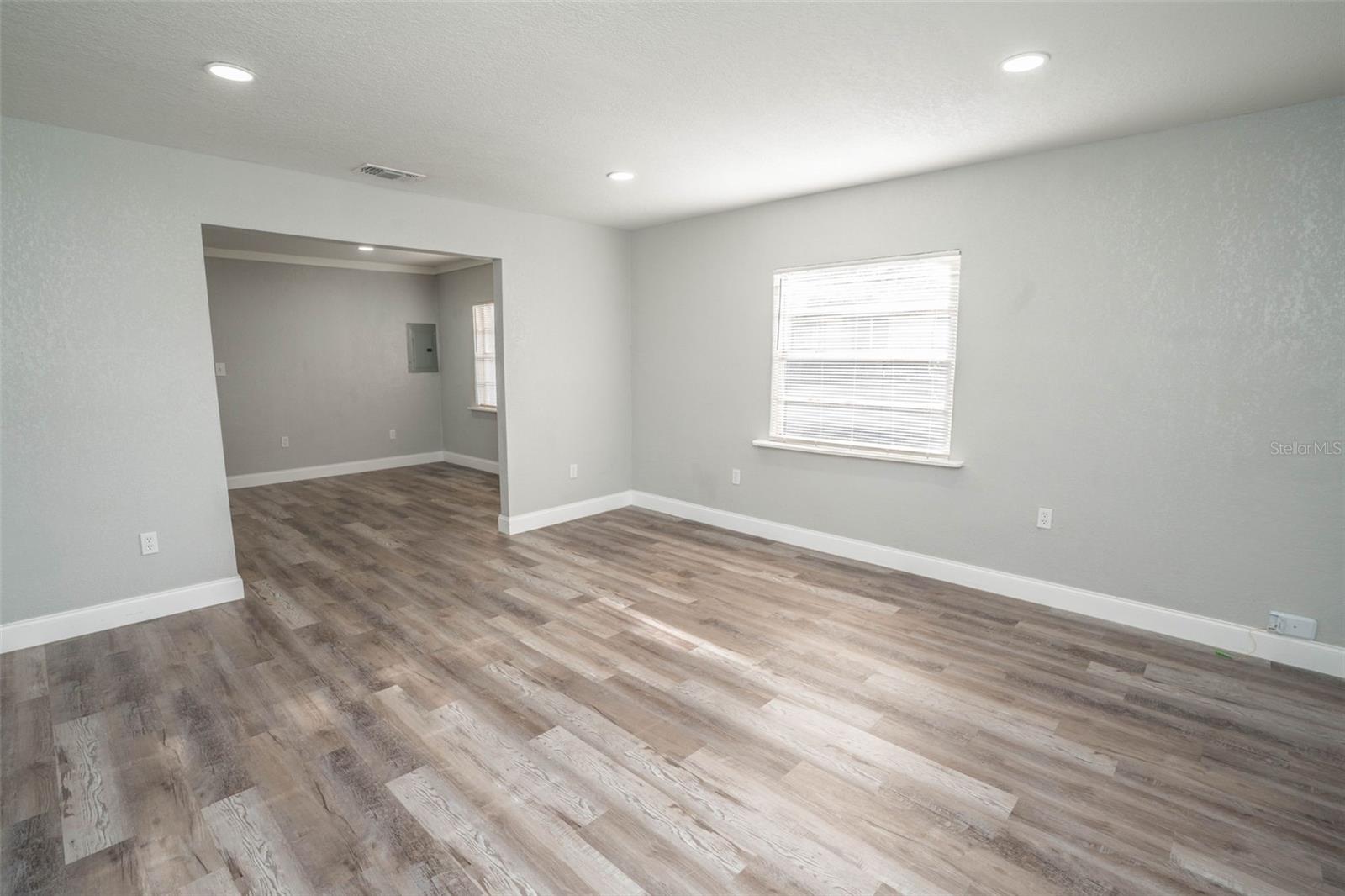 Image 16 of 37 For 1326 Nassau Street