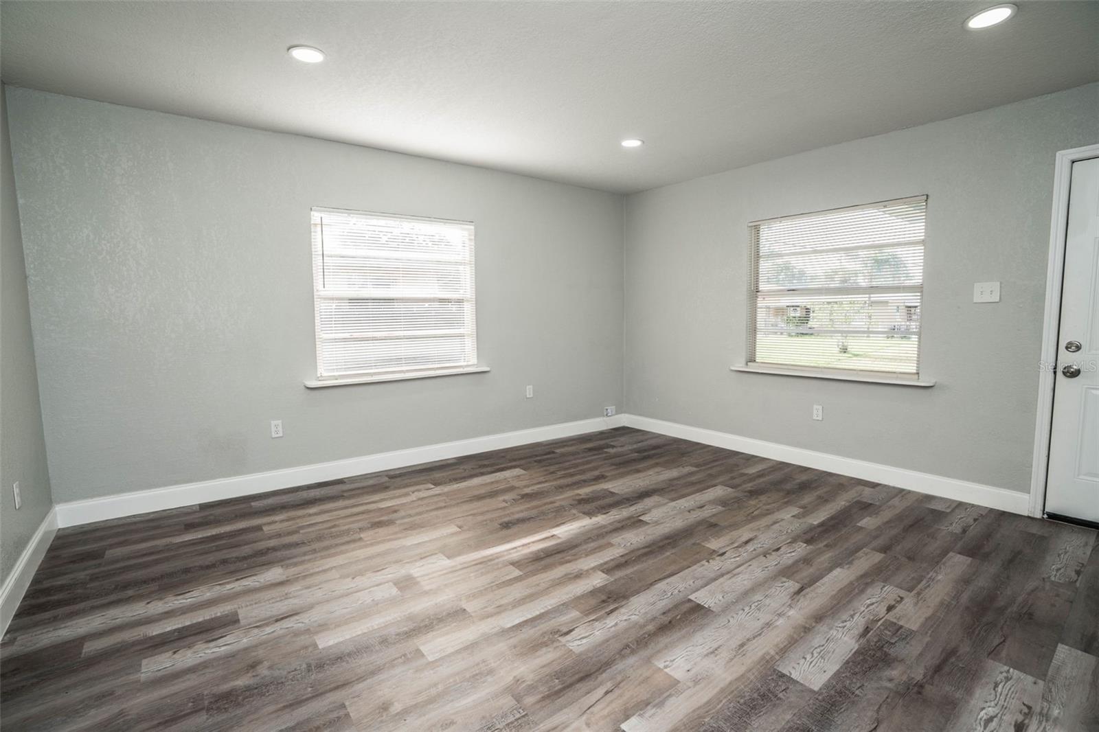 Image 19 of 37 For 1326 Nassau Street