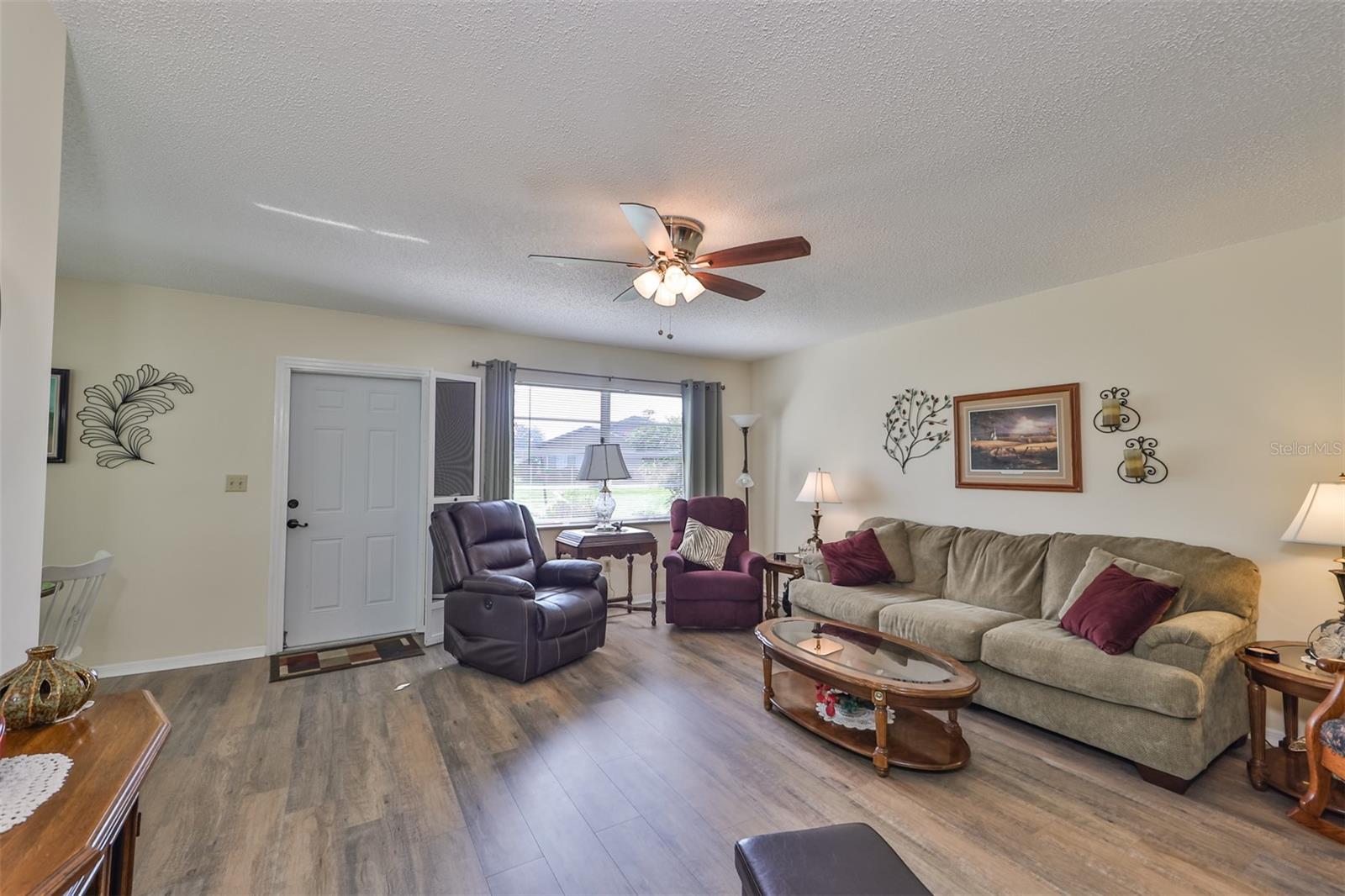 Image 4 of 50 For 1904 Canterbury Lane M26