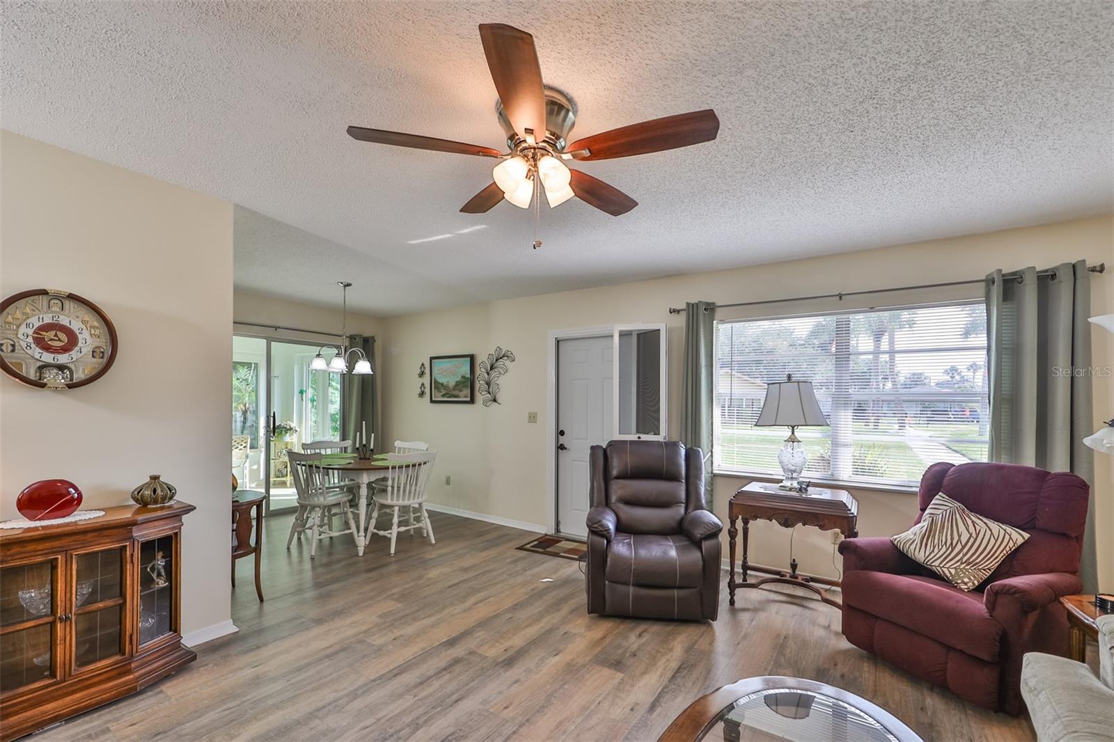 Image 5 of 50 For 1904 Canterbury Lane M26