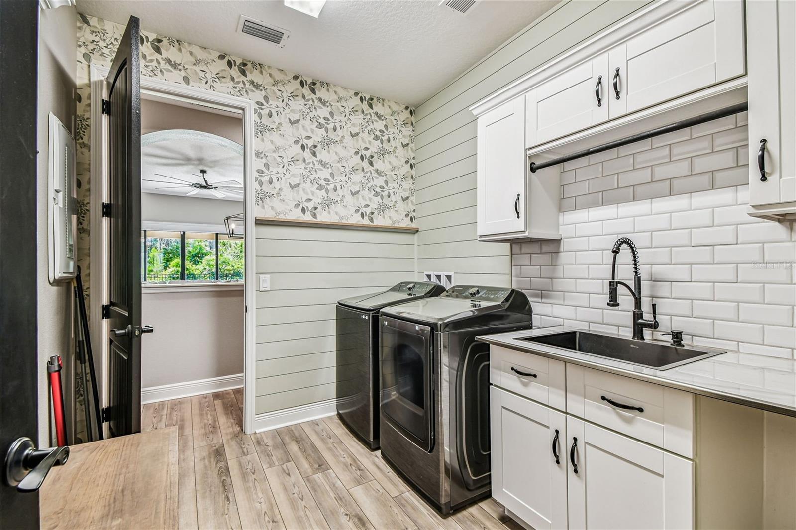 Listing photo id 16 for 11458 Ranchers Gap Drive